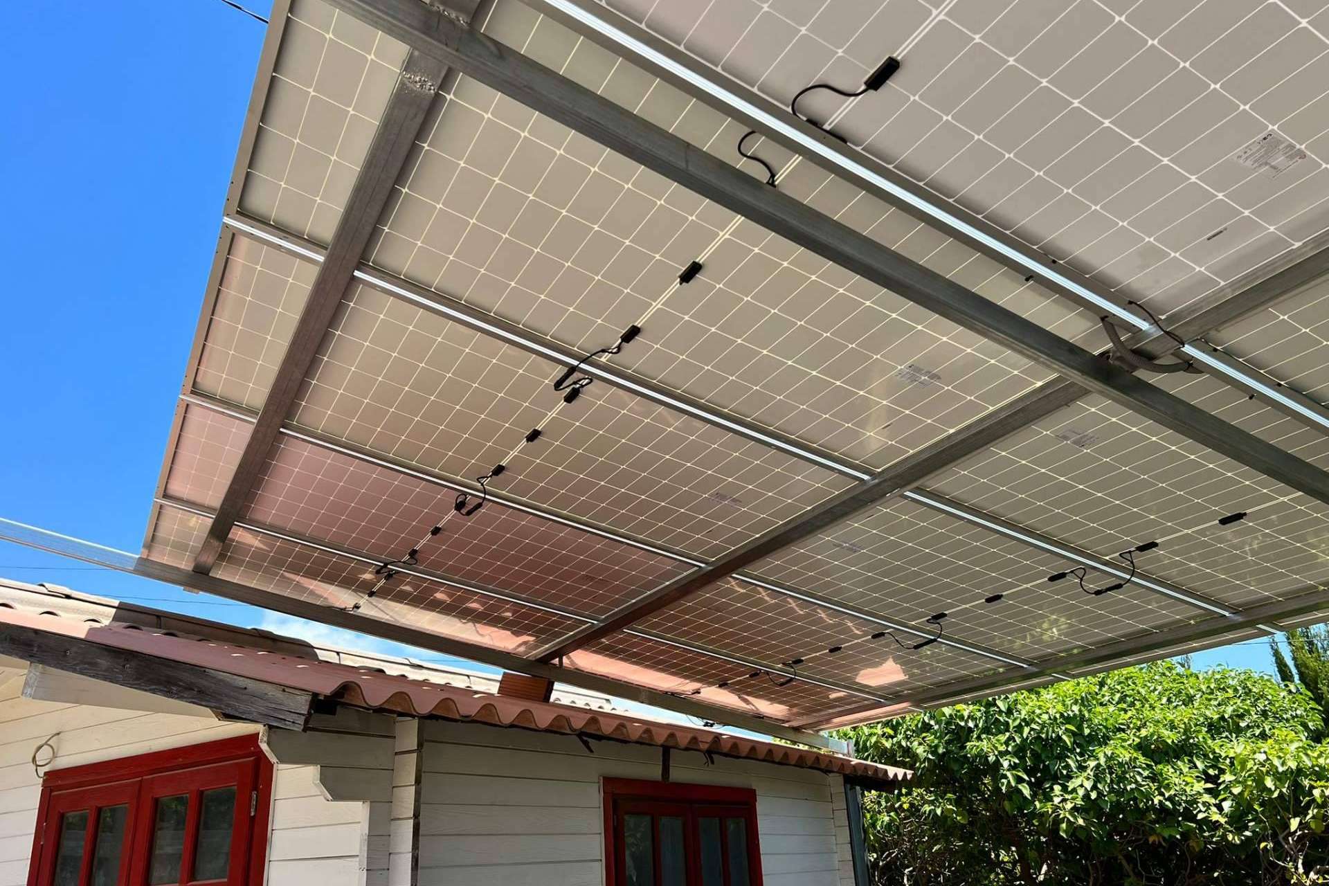 ¿Por qué instalar una pérgola solar en casa es una de las mejores alternativas?