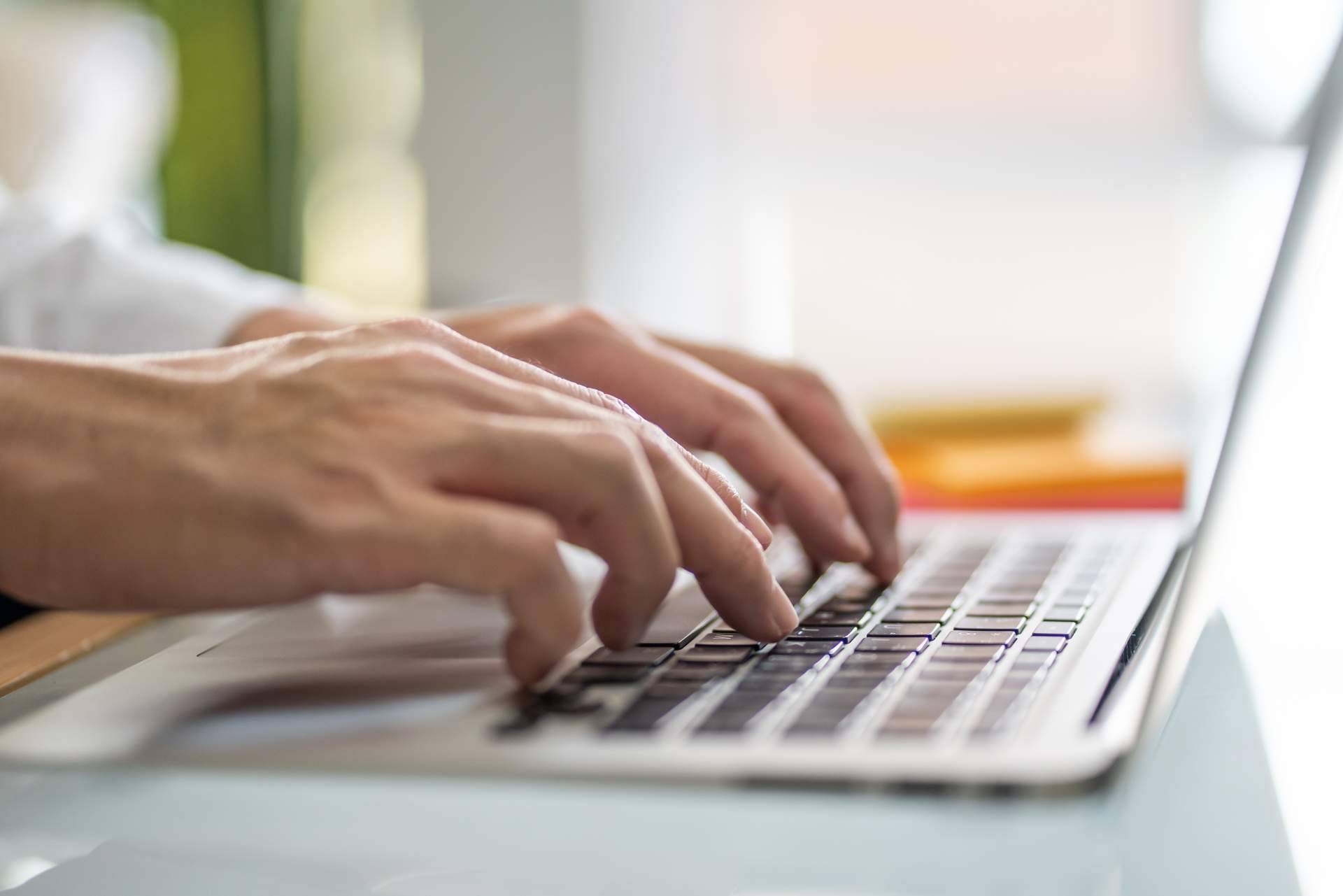 Gestión online con los servicios de Gestiones 24 para acceder al Ingreso Mínimo Vital
