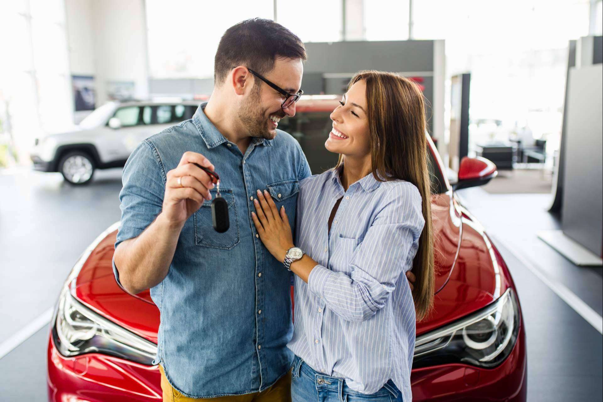 ¿Cómo saber cuántos propietarios ha tenido un coche? Con el informe vehículo DGT, de la mano de Inforautos