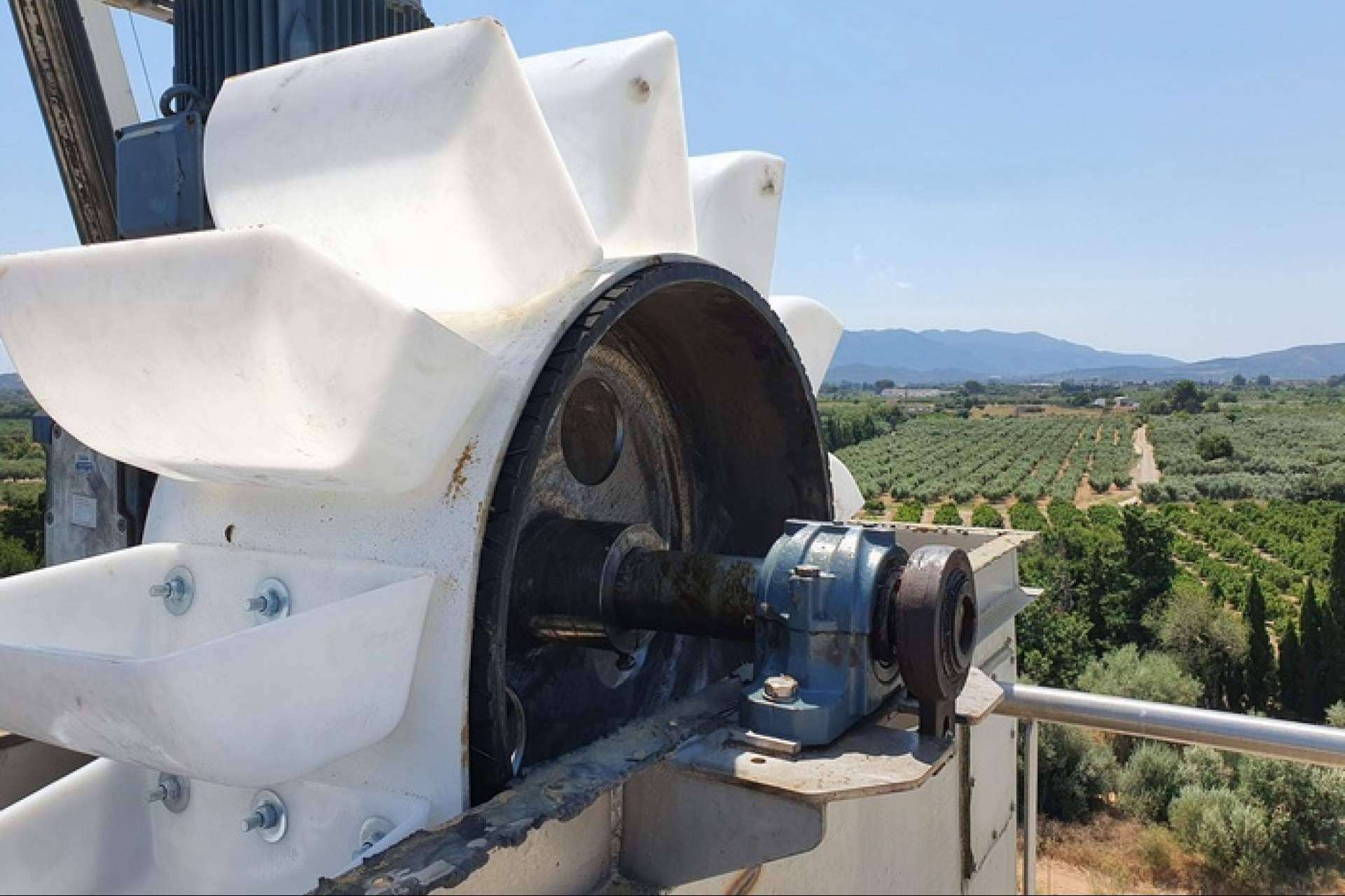 La compañía de diseño y fabricación de maquinaria industrial Domfesa cuenta con un amplio catálogo de modelos de elevadores de cangilones