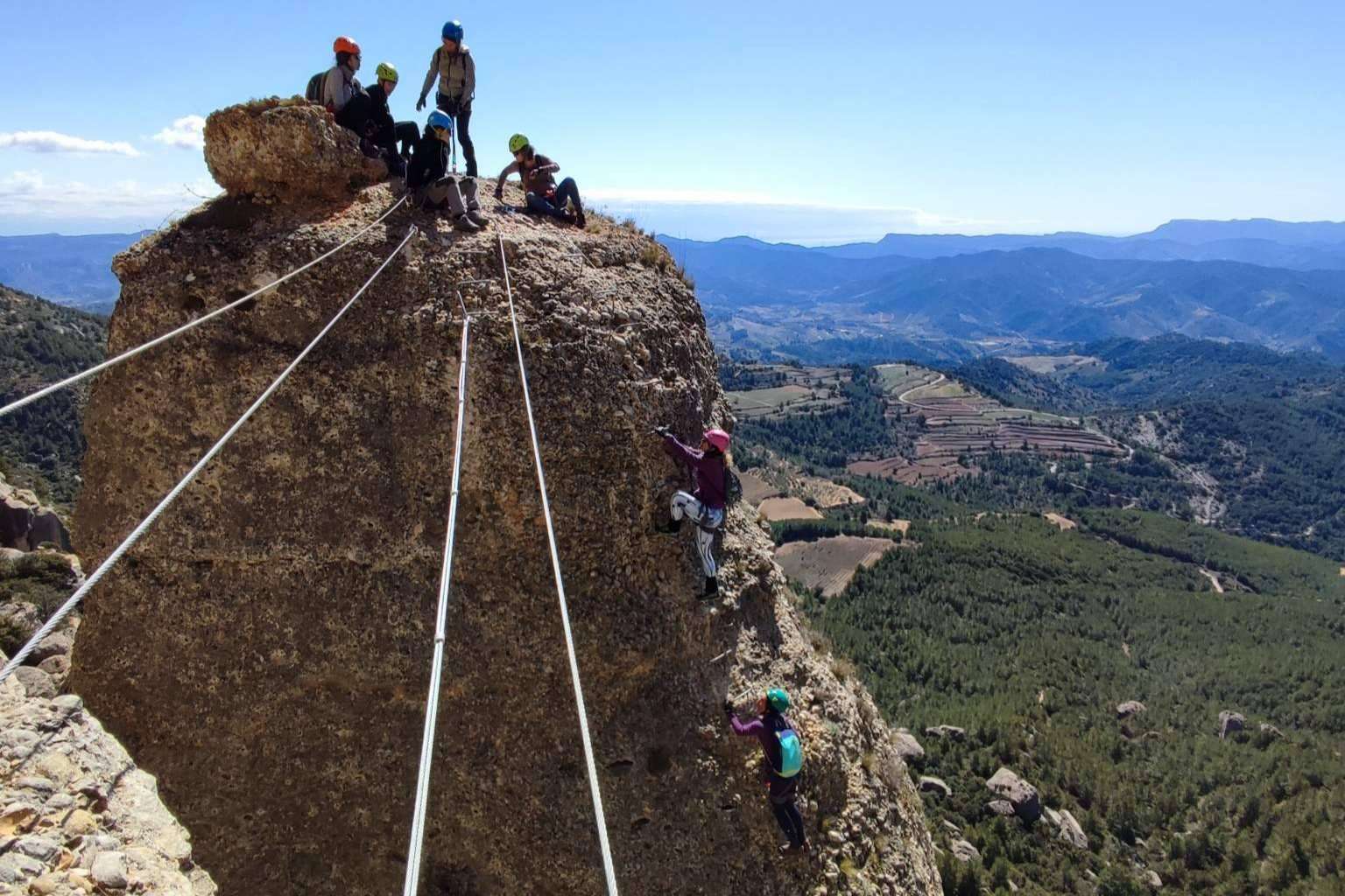 Practicar deportes de aventura para disfrutar del verano al aire libre, con Guía y Deportes de Aventura