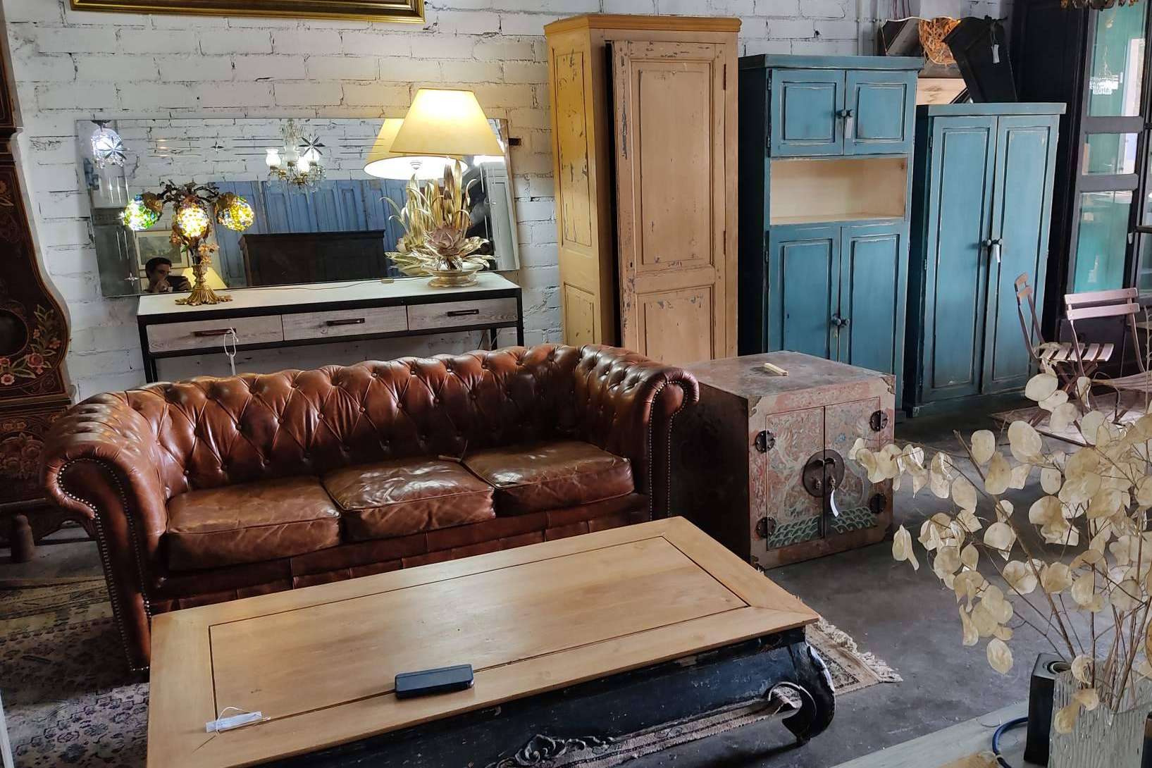 Decoración y coleccionismo en el corazón de l'Empordà, con Chaplin