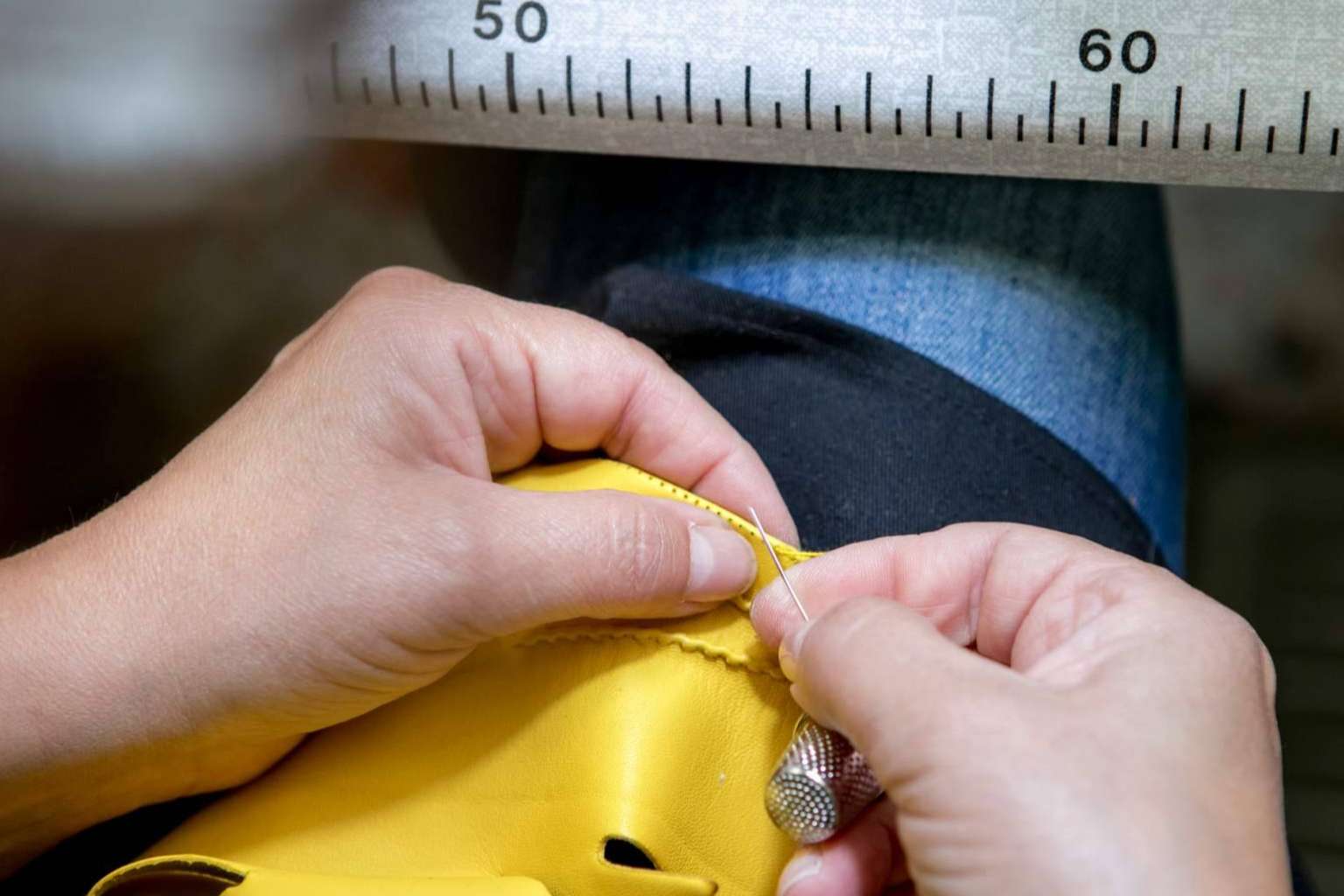 Santacana dispone de guantes de mujer con un diseño único y calidad artesanal