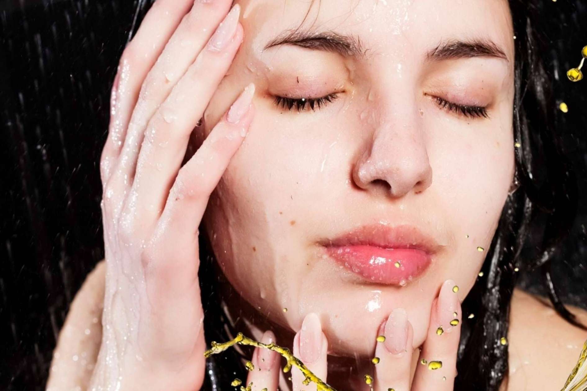 Por qué es importante mantener una buena rutina facial tras el verano, con MiCleo&Co
