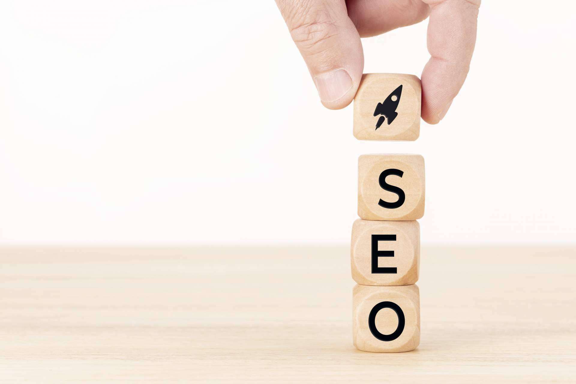 ¿De qué manera desarrollar una estrategia de posicionamiento SEO?