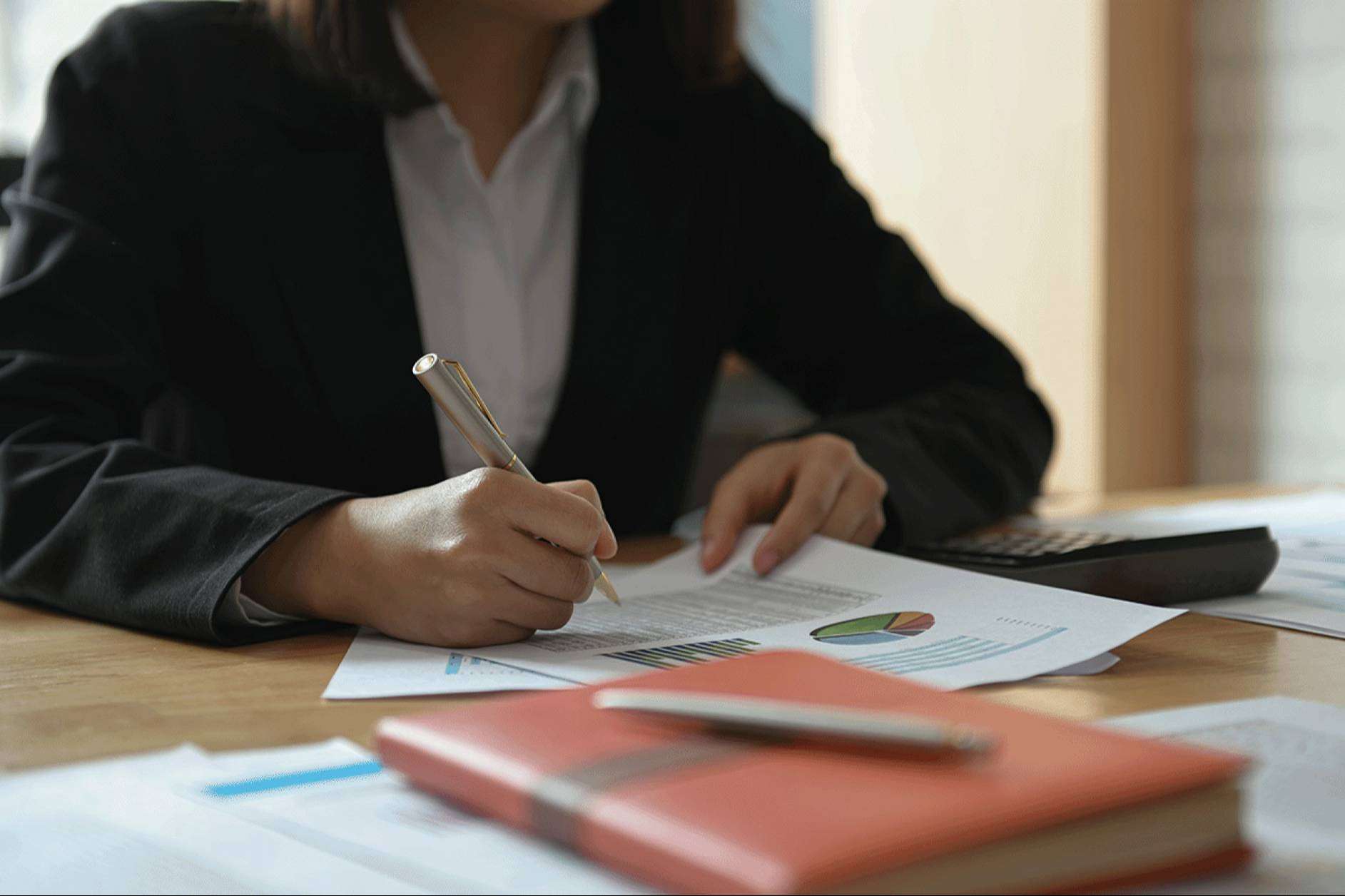 Key Iberboard ofrece asesoría fiscal laboral contable, el certificado de contratistas y subcontratistas