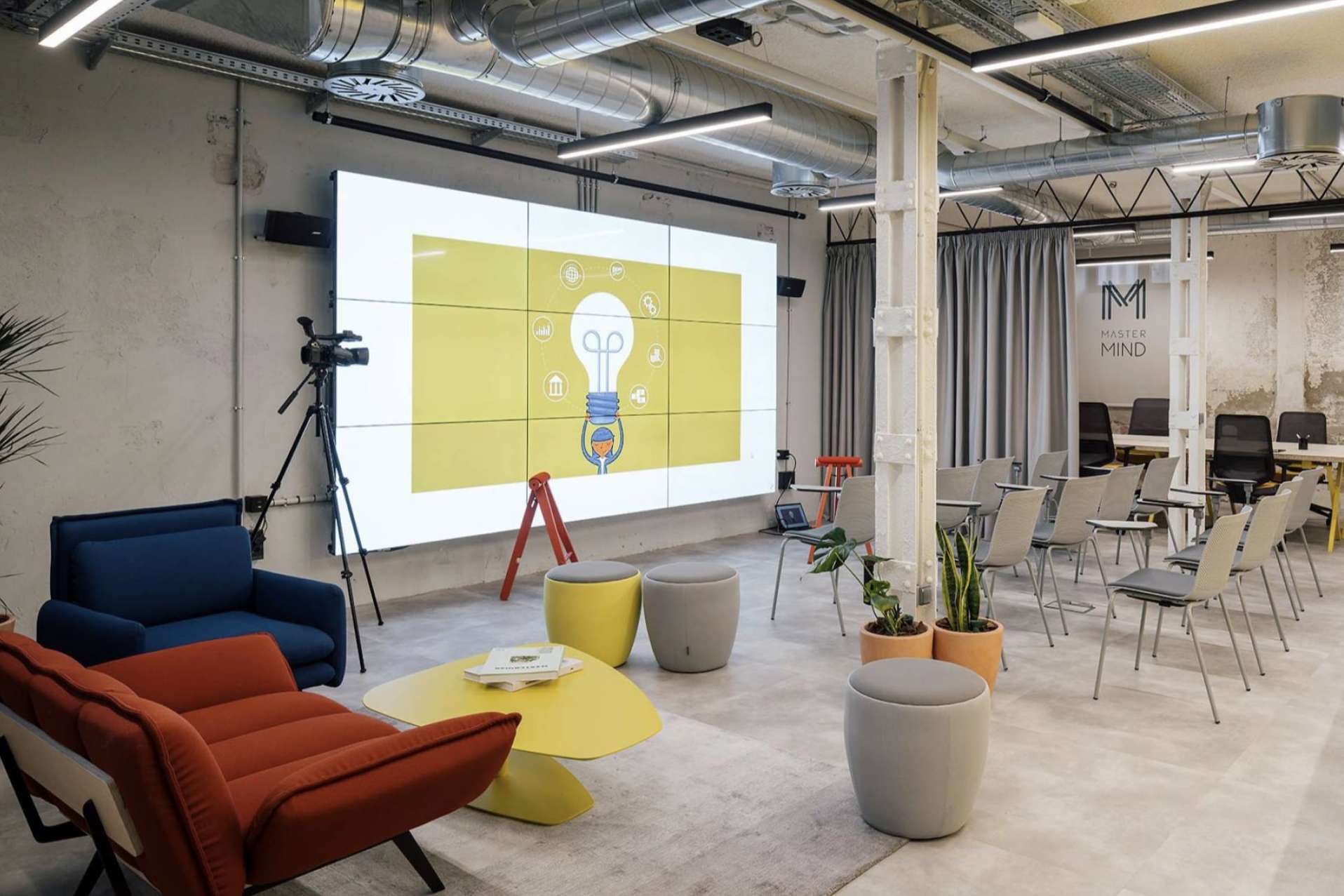 Eventos corporativos con streaming, gracias a los platós de Mastermind Place