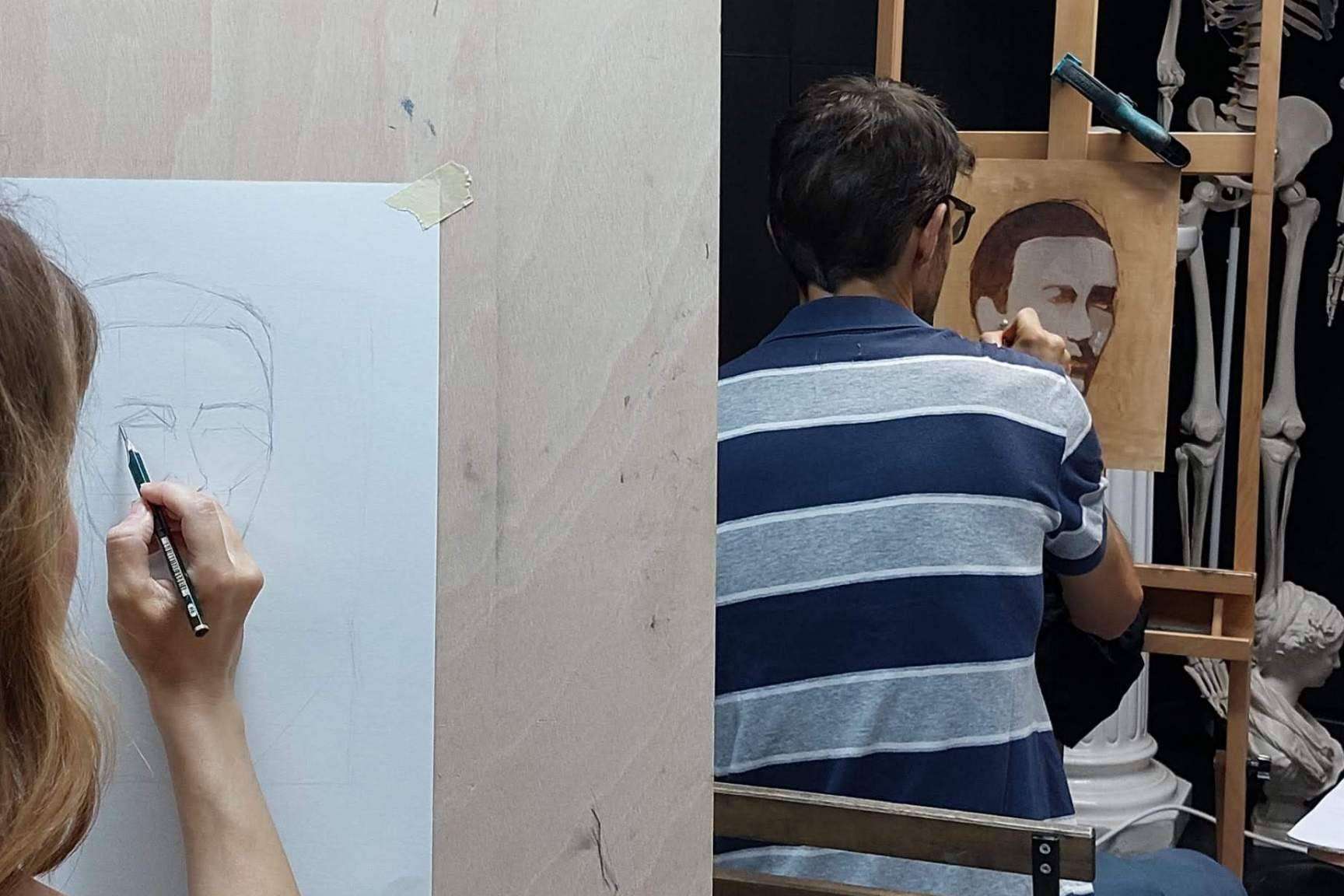 ¿Qué ofrece el programa anual de dibujo y pintura académica de Estudio Ilógico?