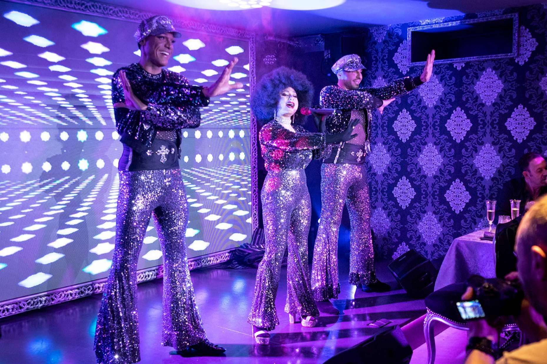 Noches de gastronomía con espectáculo musical en Sitges, de la mano de ZAK Rendez Vous Restaurante