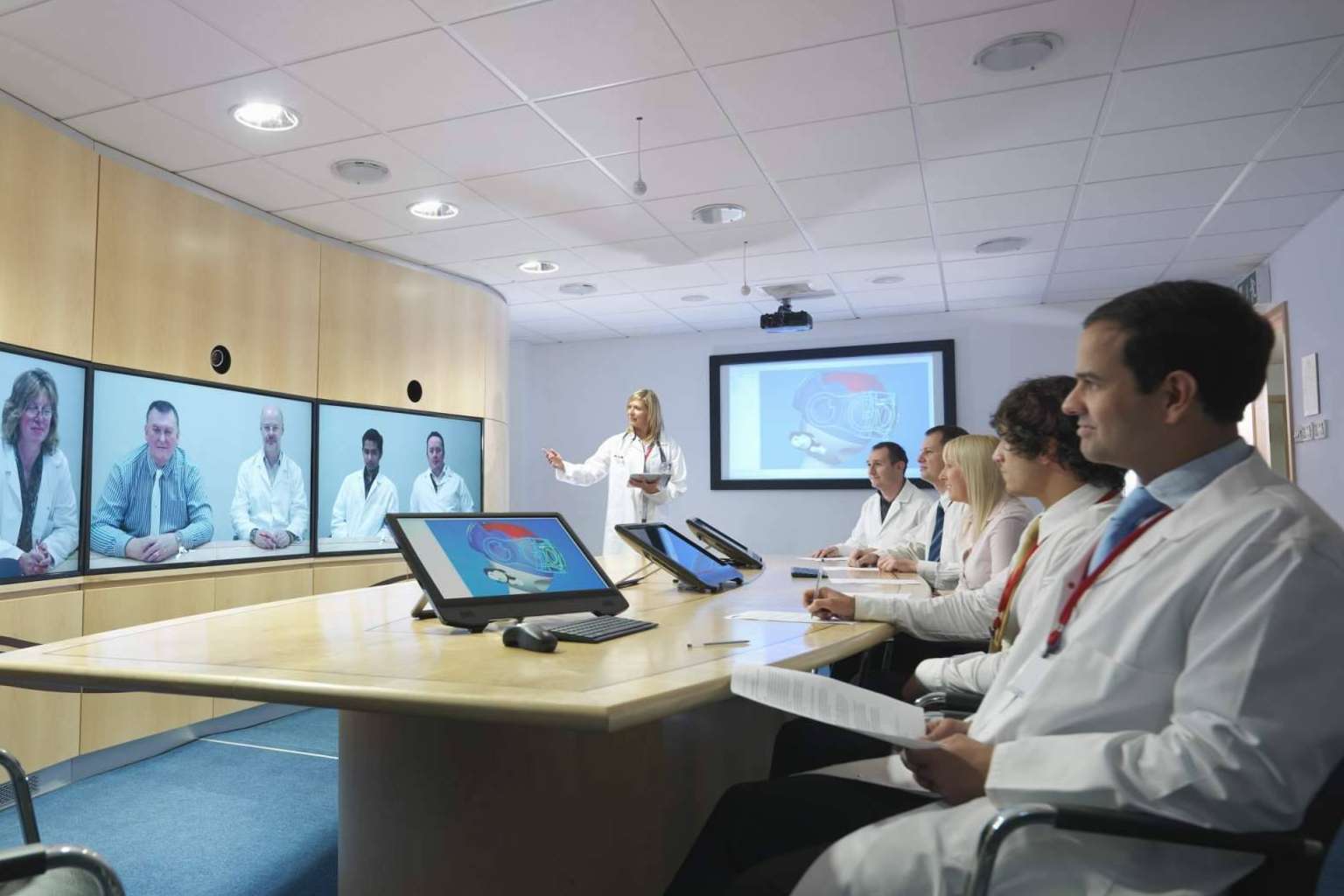 VAtecno ofrece tecnología avanzada e innovación para clínicas médicas