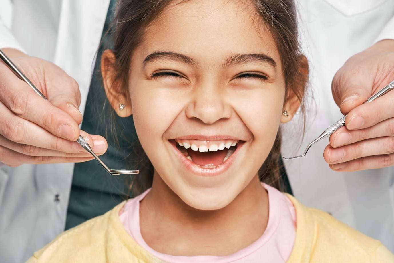 Clínica dental de Chamartín para cuidar la salud bucodental de un hijo