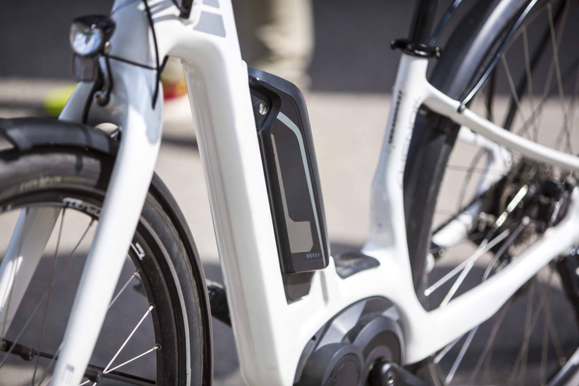 Recorrer la ciudad y ahorrar gasolina con las bicicletas eléctricas de Emotobike