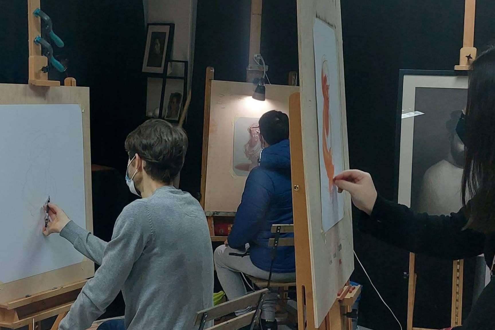 Método del arte académico en el curso de dibujo de Estudio Ilógico