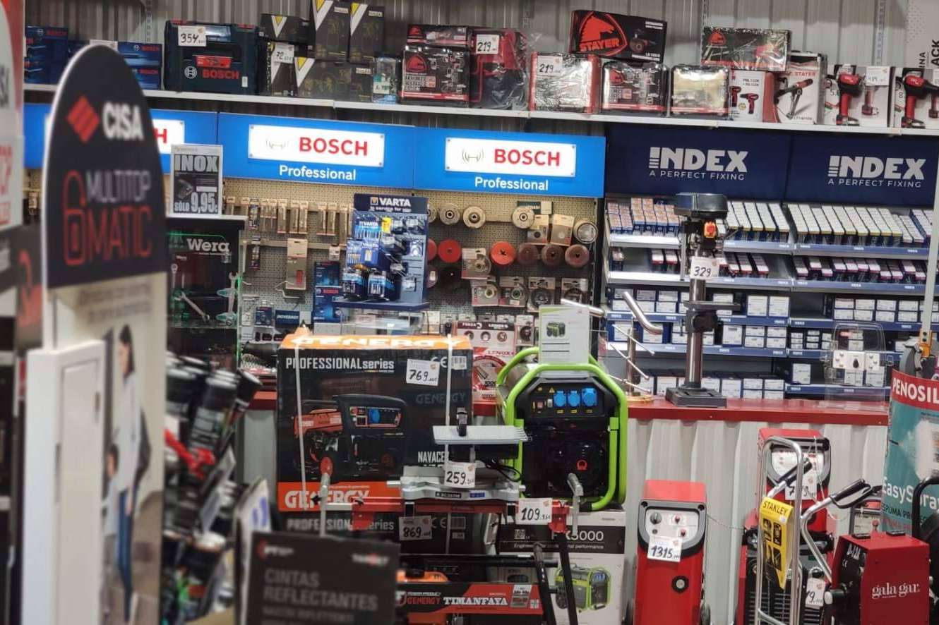 Suministros SANTACRUZ, una ferretería industrial en Madrid con ofertas exclusivas