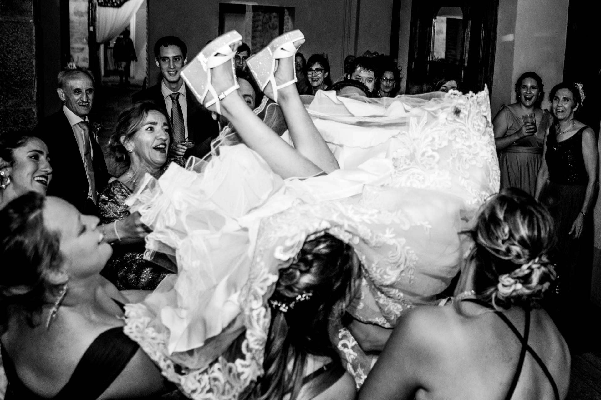¿Cuáles son los principales aspectos a tener en cuenta al elegir el mejor fotógrafo para una boda? Nicoleta Lupu Agency