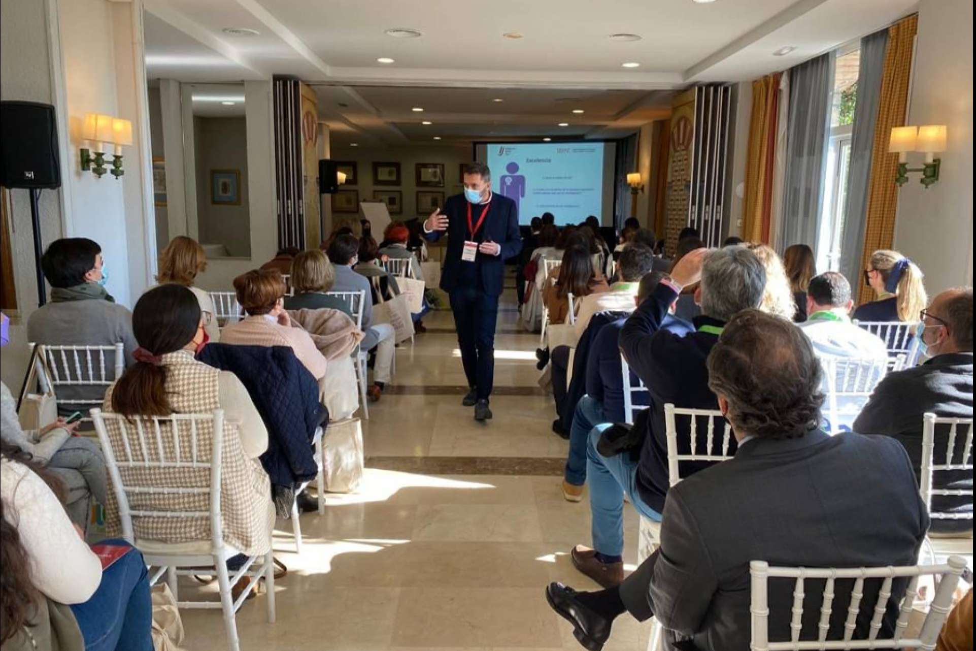 Los nuevos retos en la gestión de una farmacia, por Pharmanagement Business School