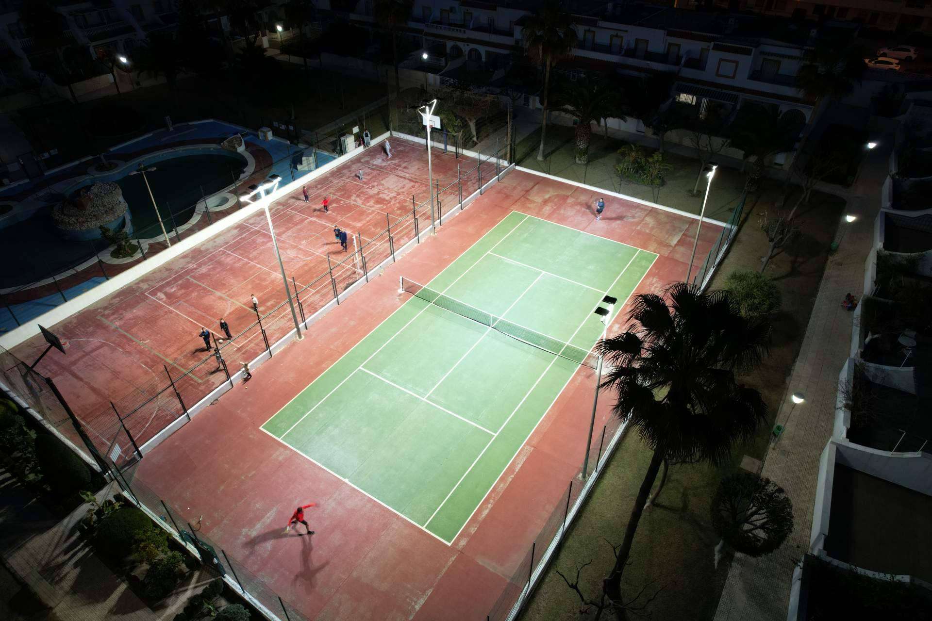 Óptima LED, variedad y calidad en focos LED para tenis