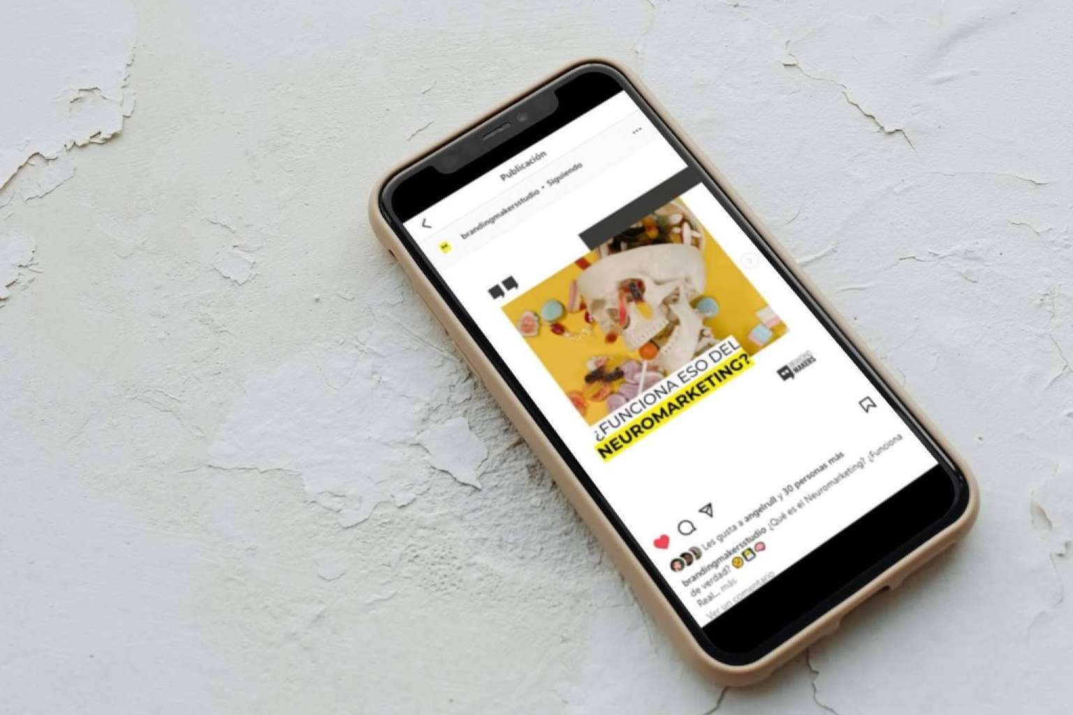Branding Makers planifica una estrategia de marketing para anunciarse en redes sociales