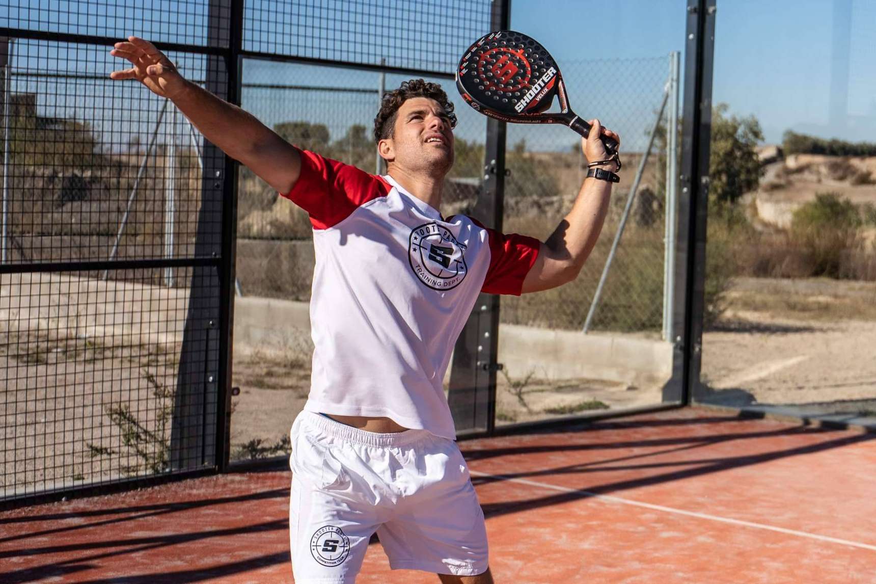 Palas de pádel profesionales con un proceso de fabricación único que permite personalizar cada pala, de la mano de SHOOTER PADEL