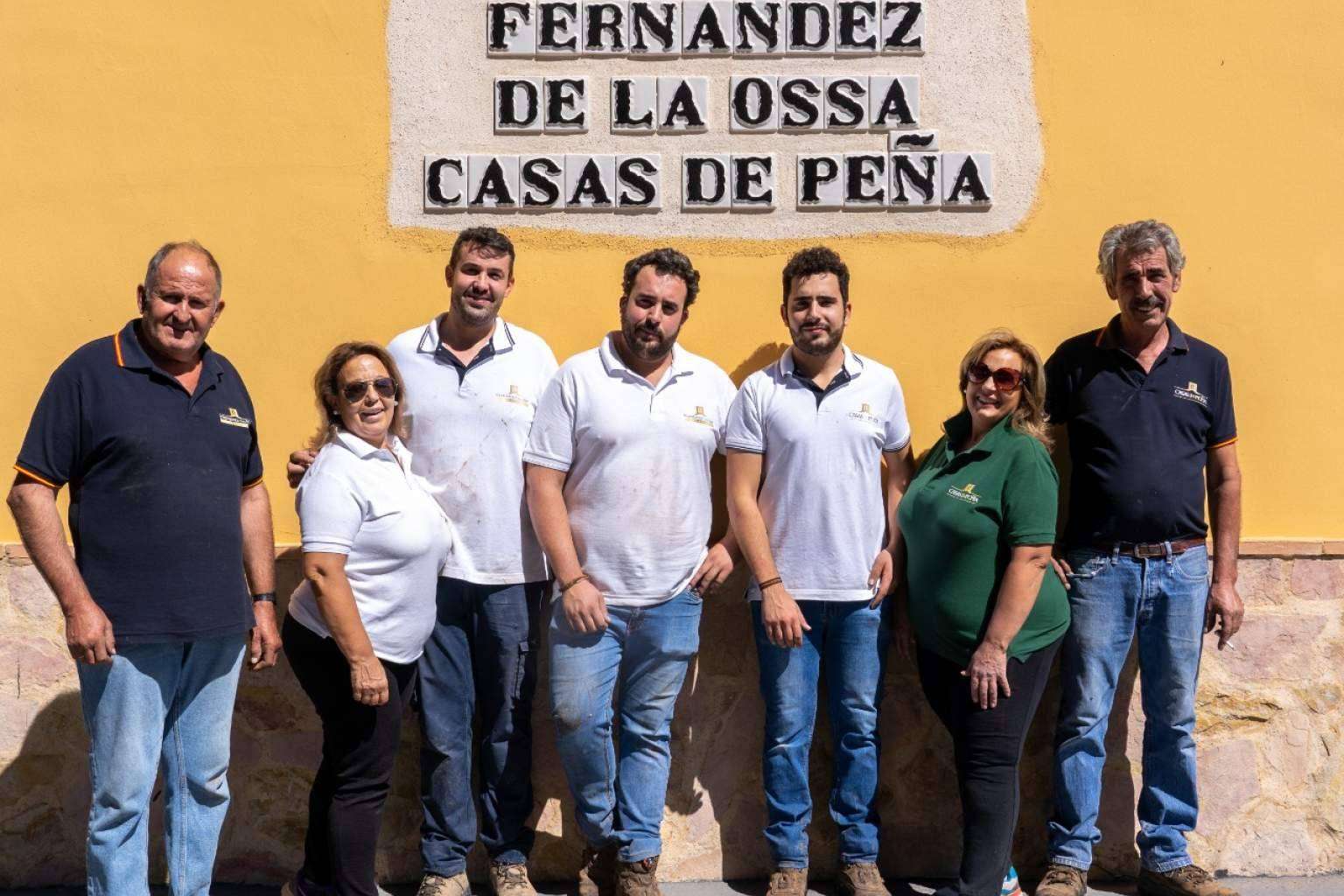 Tinajas de barro de más de 100 años para la elaboración de vinos, con Bodegas Fernández de la Ossa
