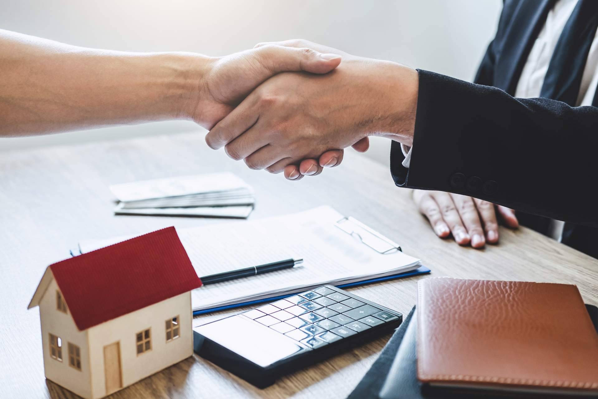 Match Point ayuda con las gestiones relacionadas con la venta de suelo y obra nueva en Almuñécar