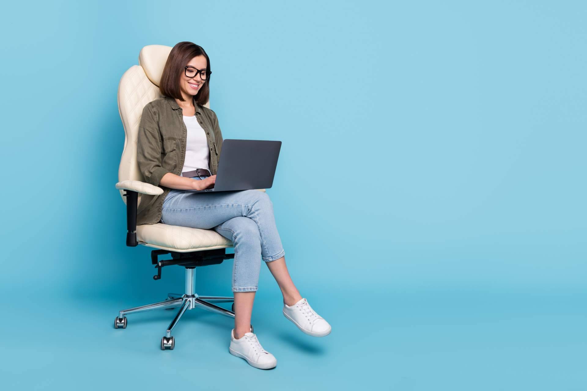 Escoger unas sillas de oficina correctas con OfficeDeco