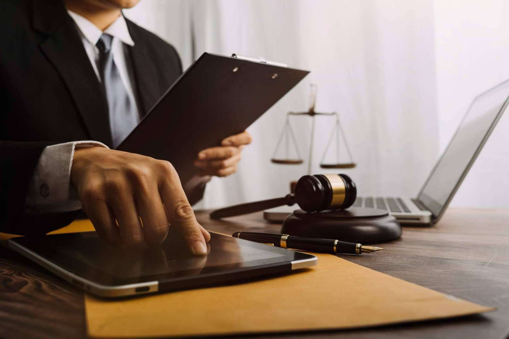 El despacho de abogados laboralistas de Madrid y Barcelona, Català Reinón