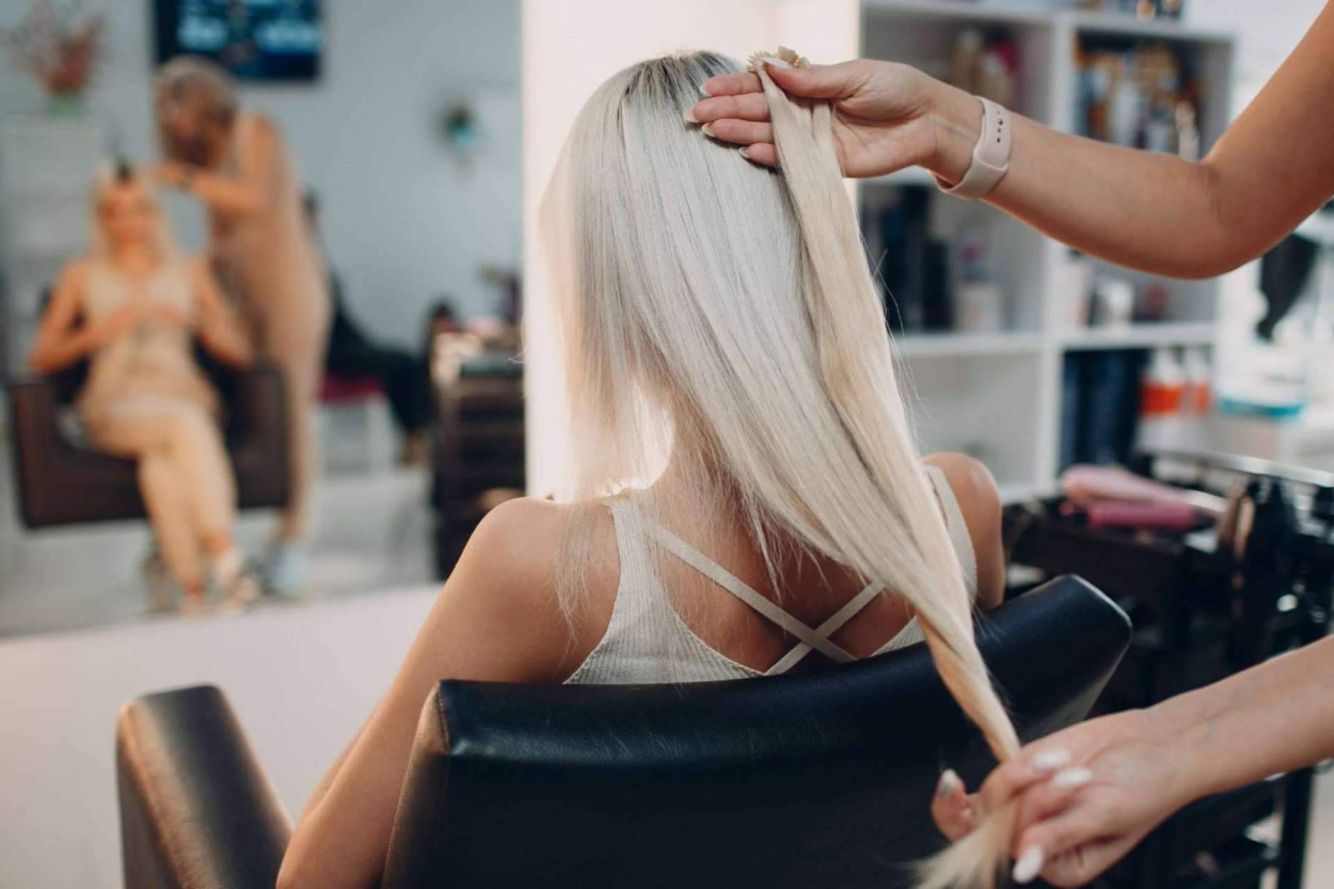 Usar las extensiones de cabello natural no solo para alargar la melena