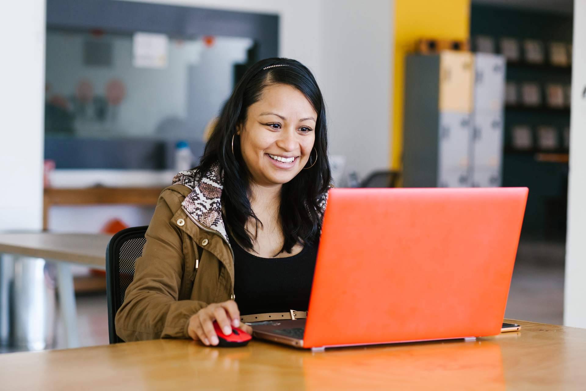 ¿Cuáles son los beneficios de realizar la teórica online?, con Autoescuelas 2000