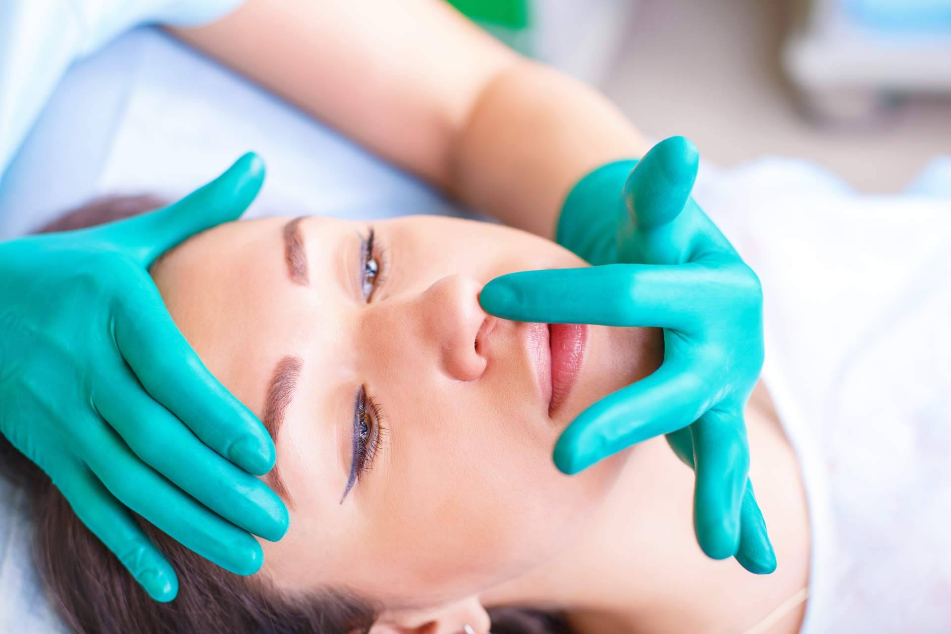 ¿Qué se debe saber sobre la rinoplastia?, por Clínica Calvo de Mora
