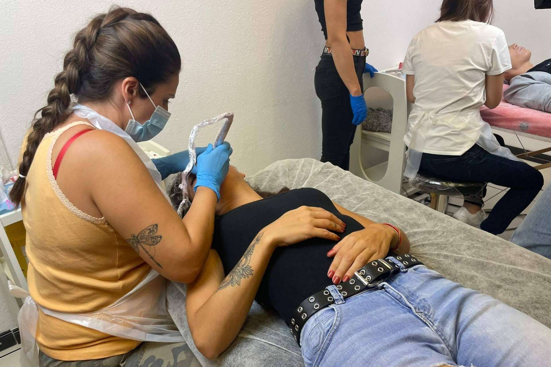Tattoo School Madrid y su curso para profesionales de microblading