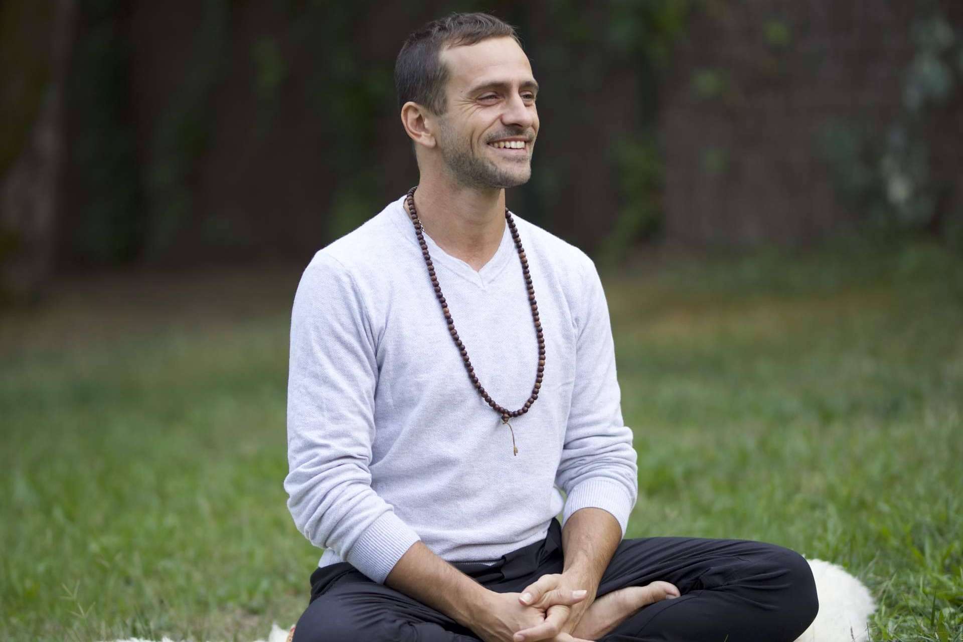 ¿Qué es 'Bhakti y Kirtan'?. El Yoga de la Música con Ravi Ram