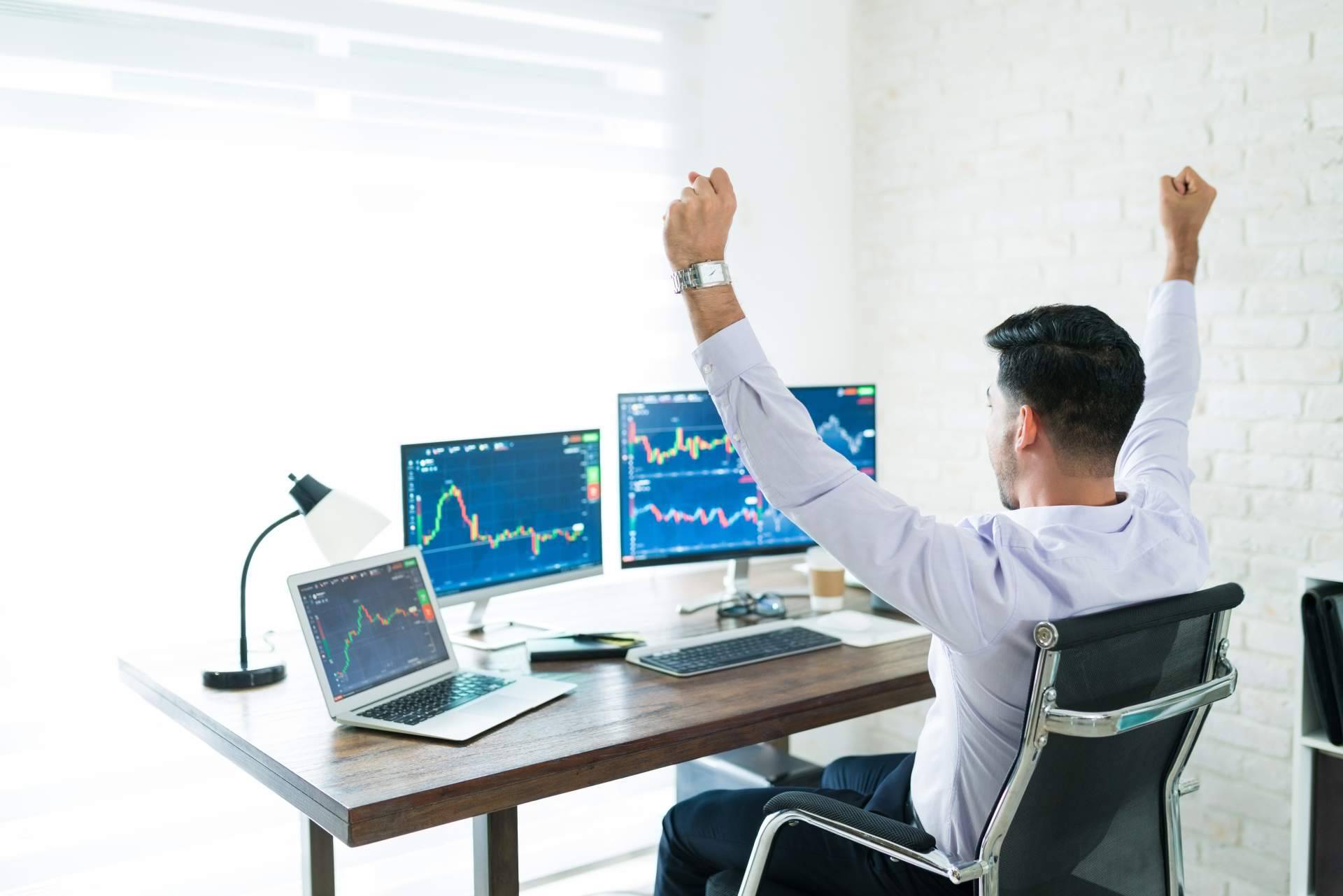 ITCS Trade aumenta significativamente las posibilidades de ser rentable en comparación con el comercio manual con copy trading