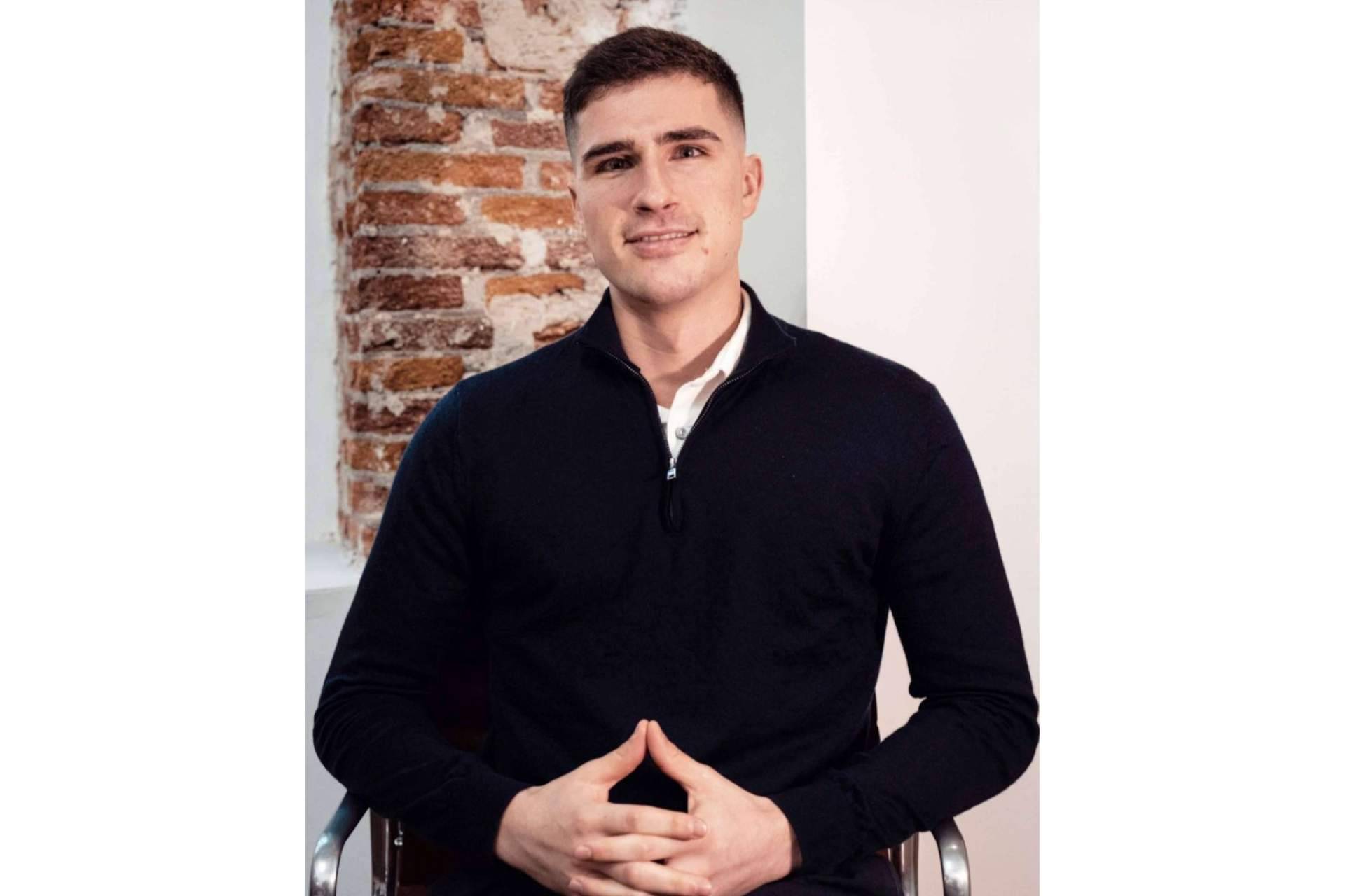 El joven emprendedor que dirige las operaciones de Opulentia Capital, Mathew Wainwright