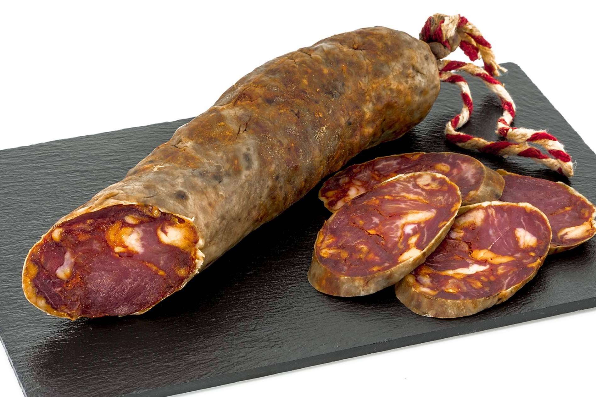 Segundín dispone de embutidos ibéricos de bellota, recetas tradicionales de Aracena