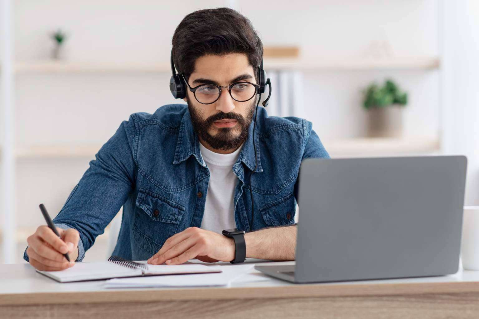 Razones por las que es importante contar con una titulación de máster, por Gesenco Formación