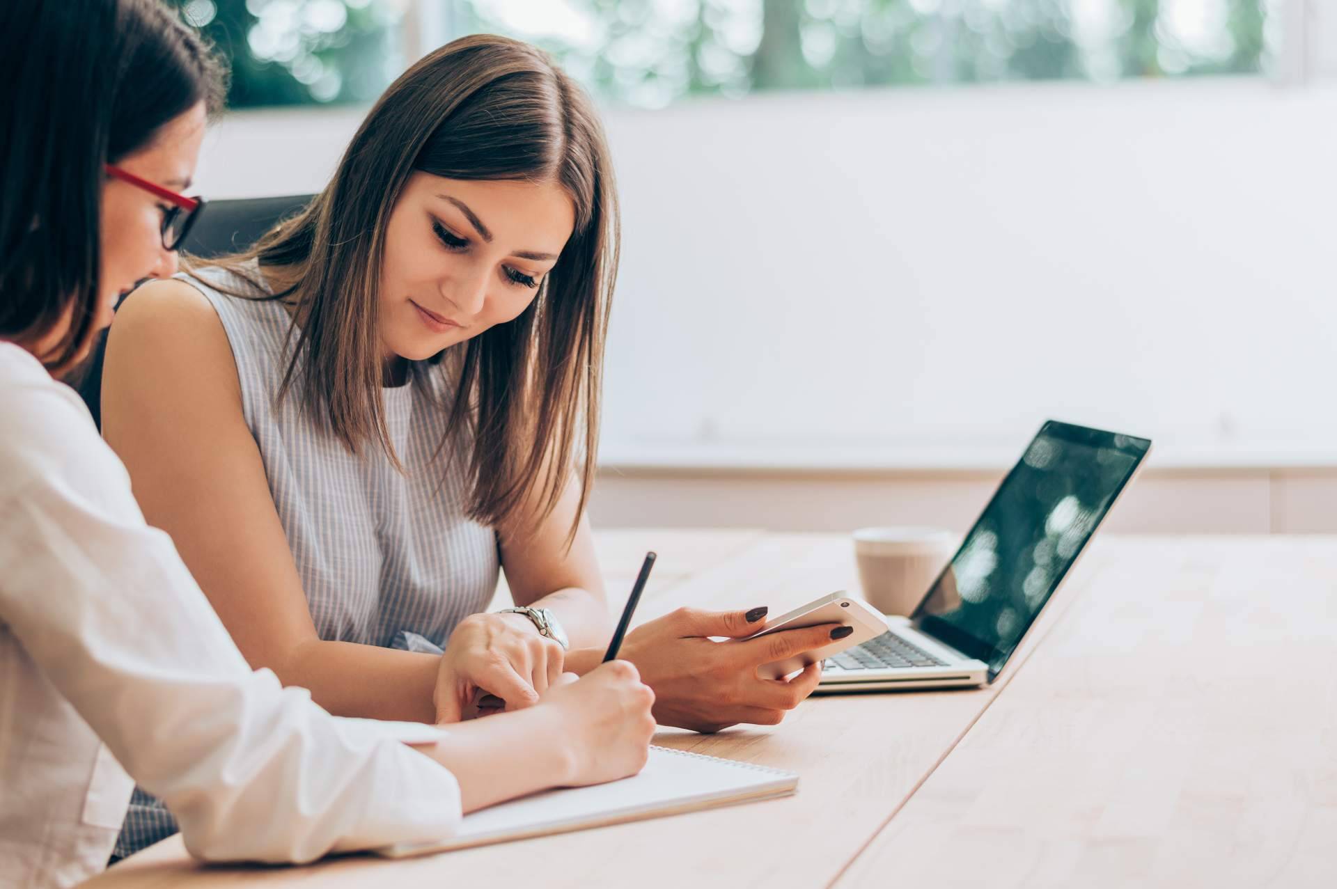 Hacer crecer un negocio de coaching con la consultoría de Empresarias de Alto Valor