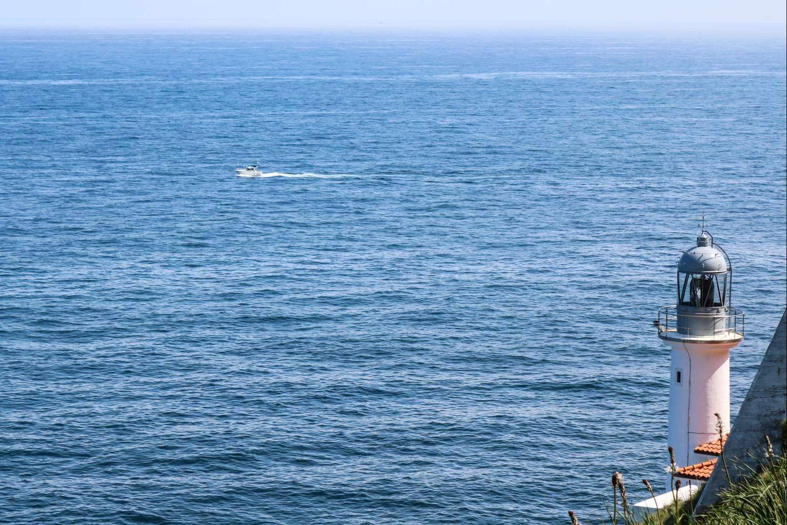 Motivos para practicar surf en Santoña, por Watsay