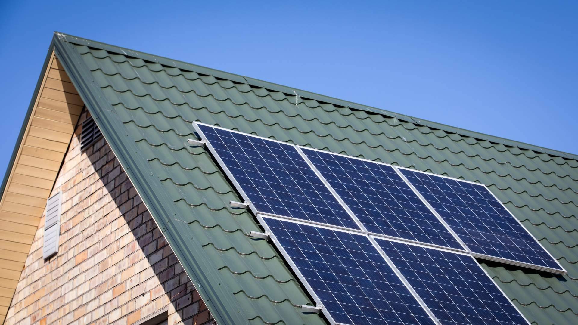 Smart Wallboxes sobre la instalación de paneles solares para ahorrar hasta un 60 % en la factura de la electricidad