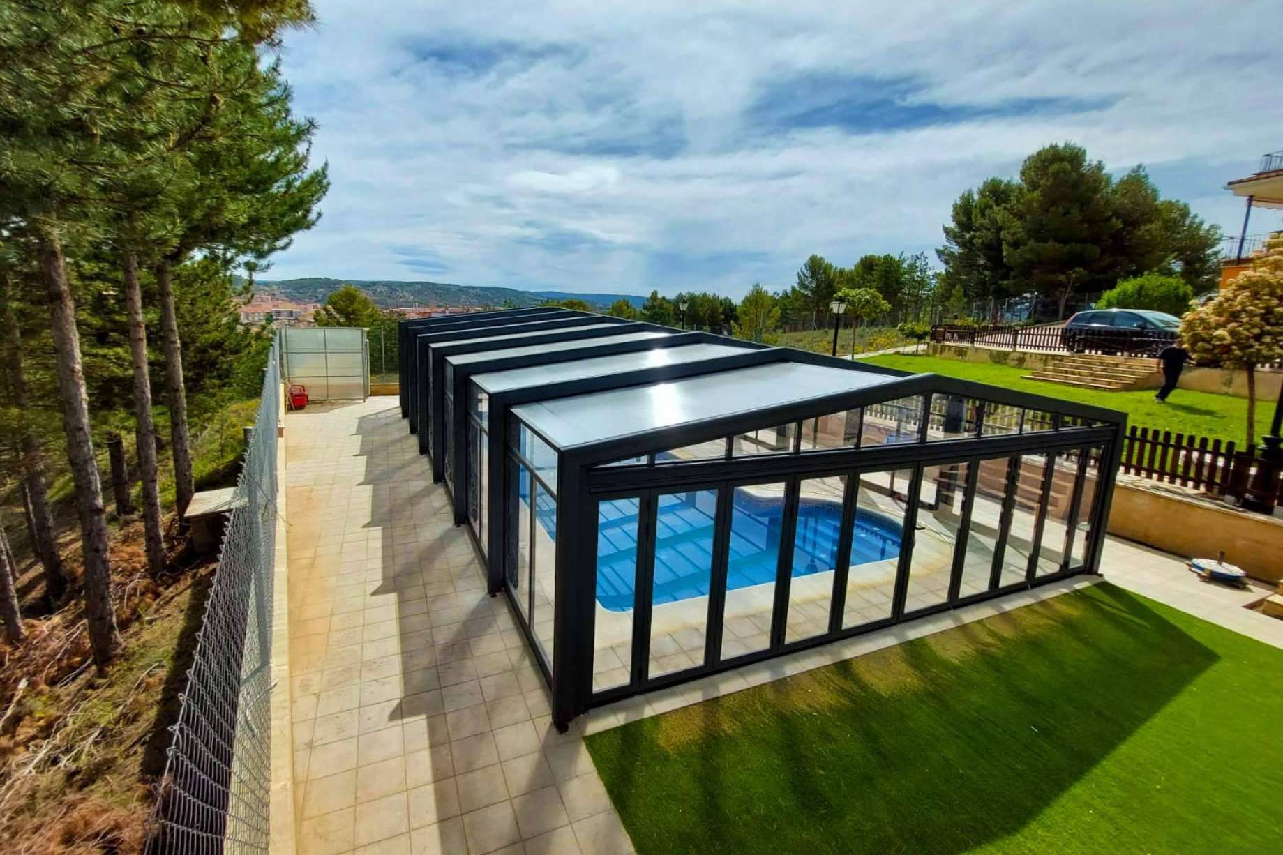 Comprar excelentes cubiertas para piscinas enterradas con el catálogo de COVERTTO