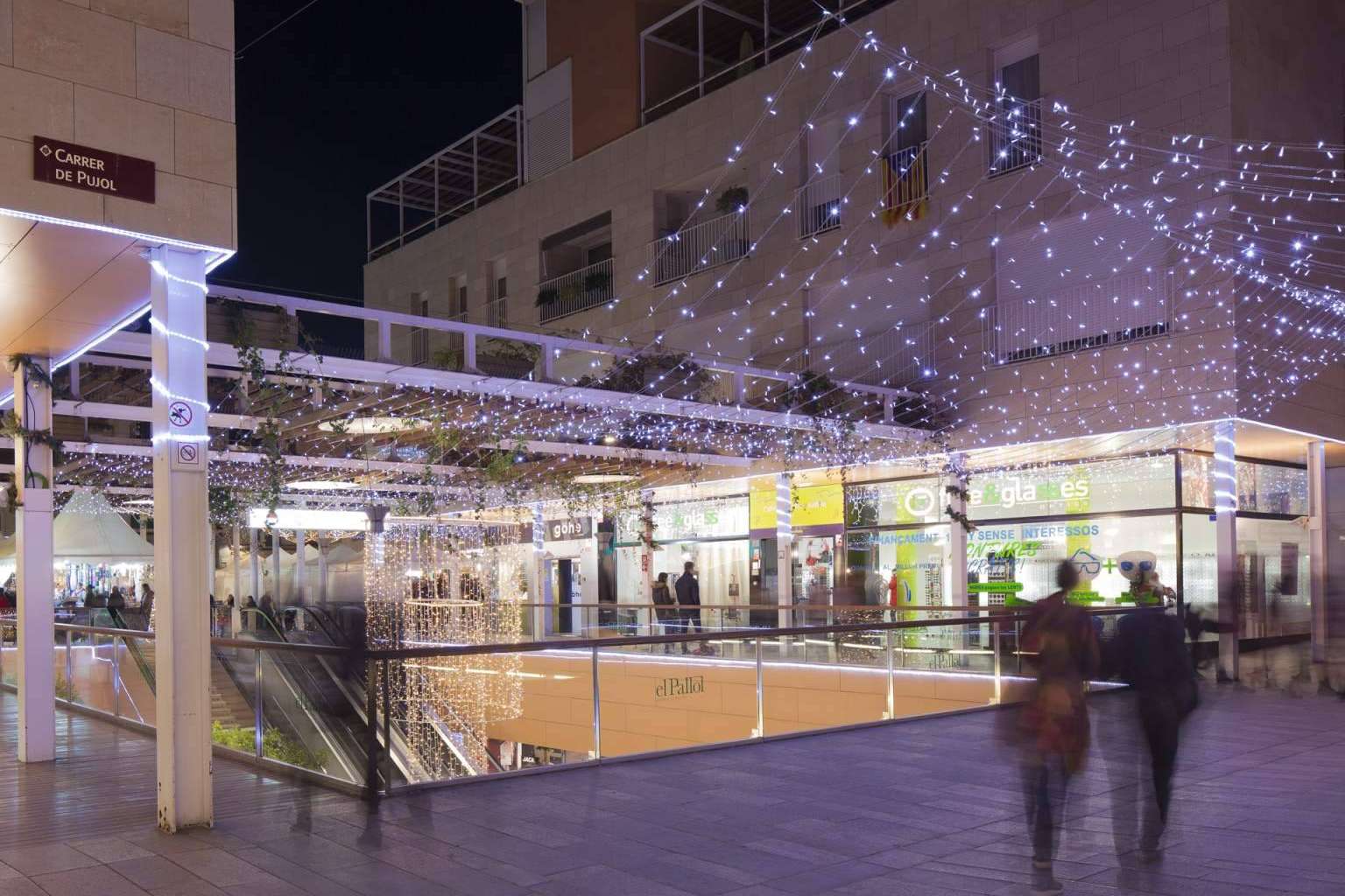El Paseo Comercial de El Pallol se vuelve más solidario gracias a los reusenses