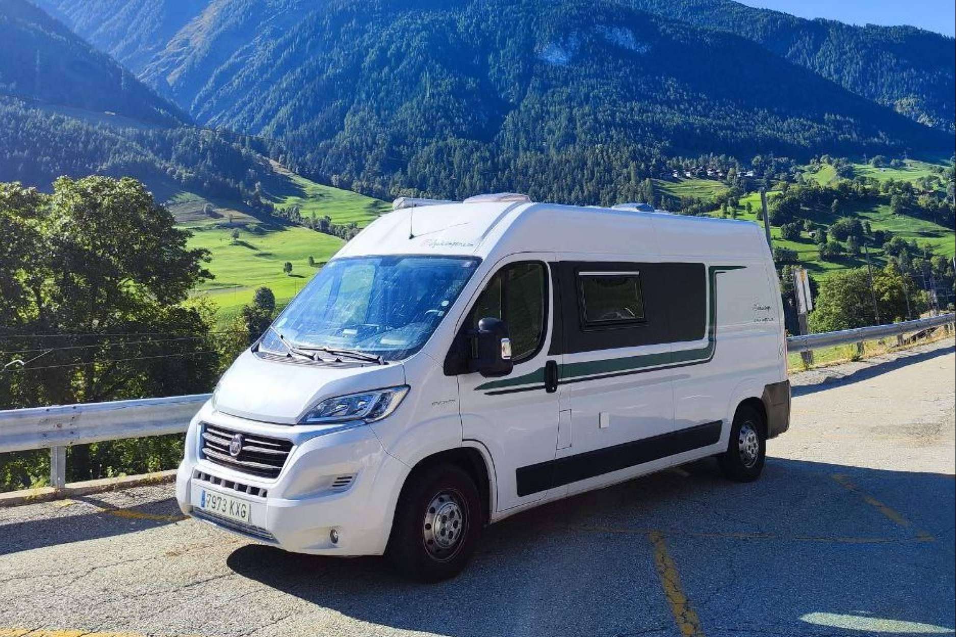 Alquicamper dispone de alquiler de furgoneta camper en Madrid