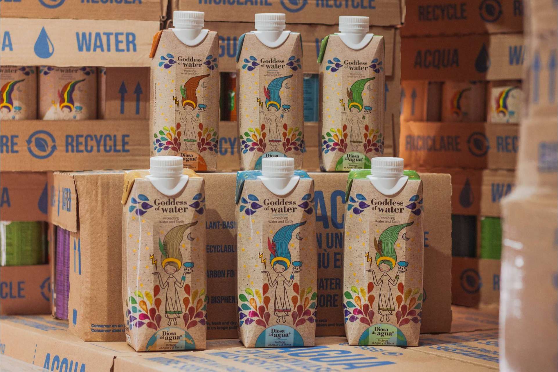 Agua en caja, el envase sostenible de la Diosa del Agua