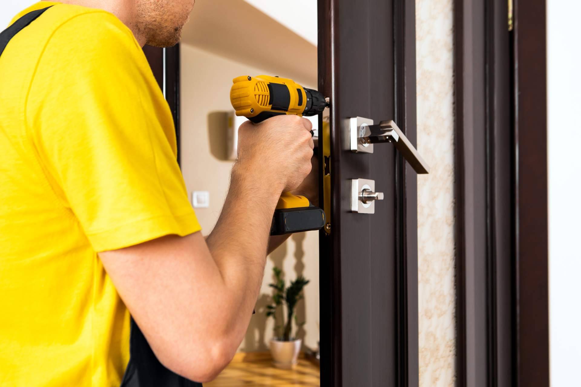 Contar con cerrajeros 24h en Marbella, por Reparar tu Casa