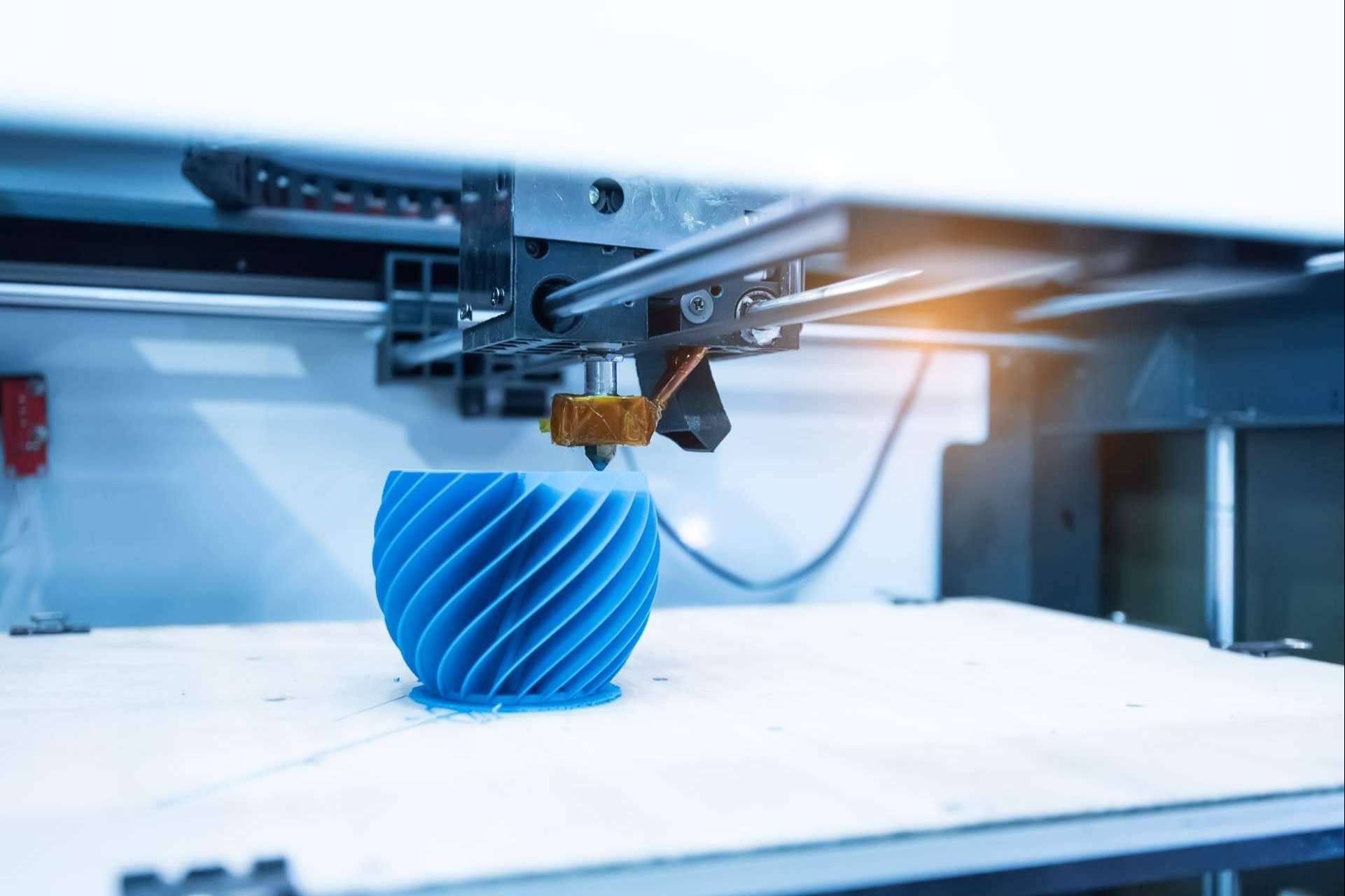 Impresión 3D industrial con plásticos que resisten el desgaste, de la mano de igus
