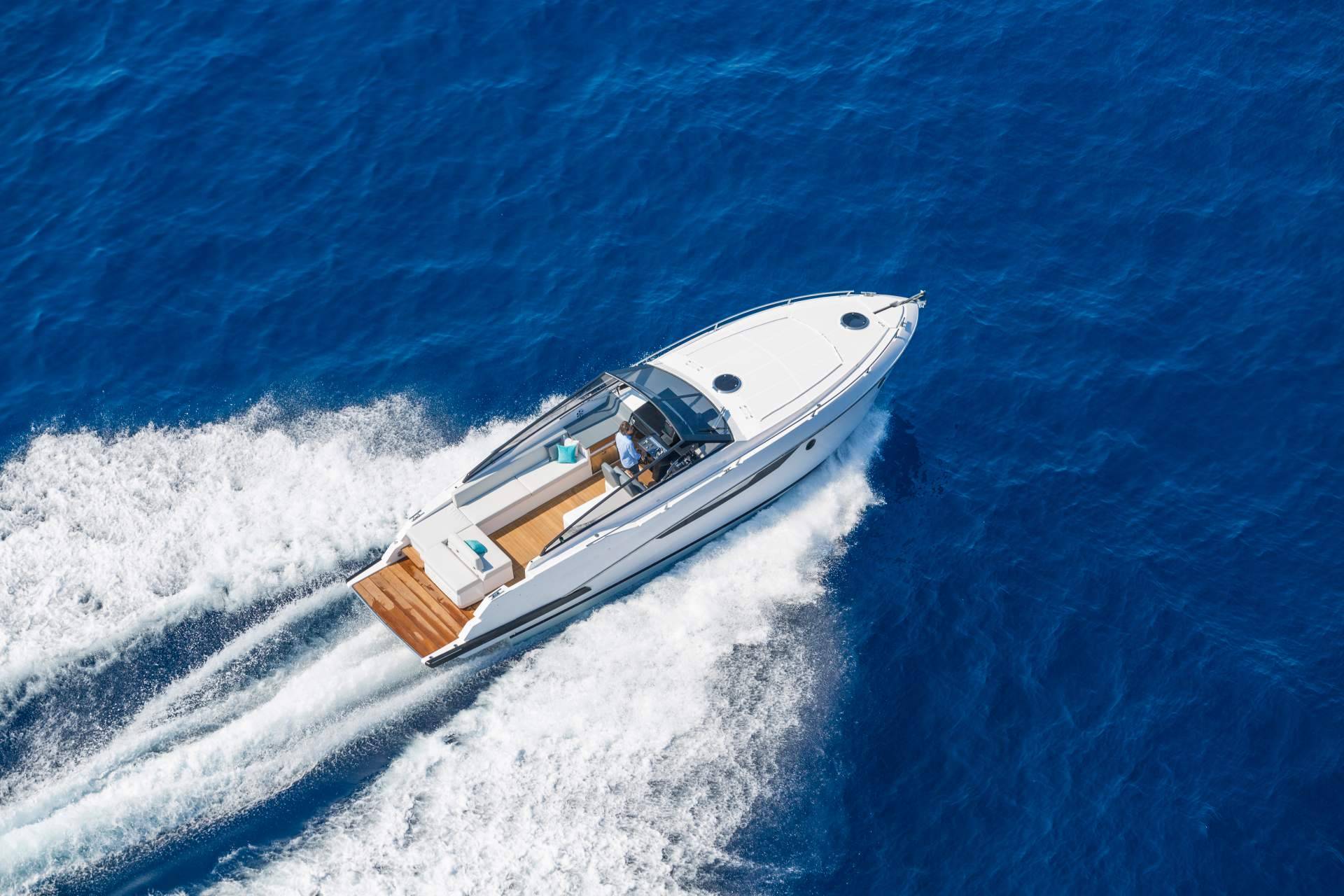 Las posibilidades de alquiler completo o por plazas para navegar en barco