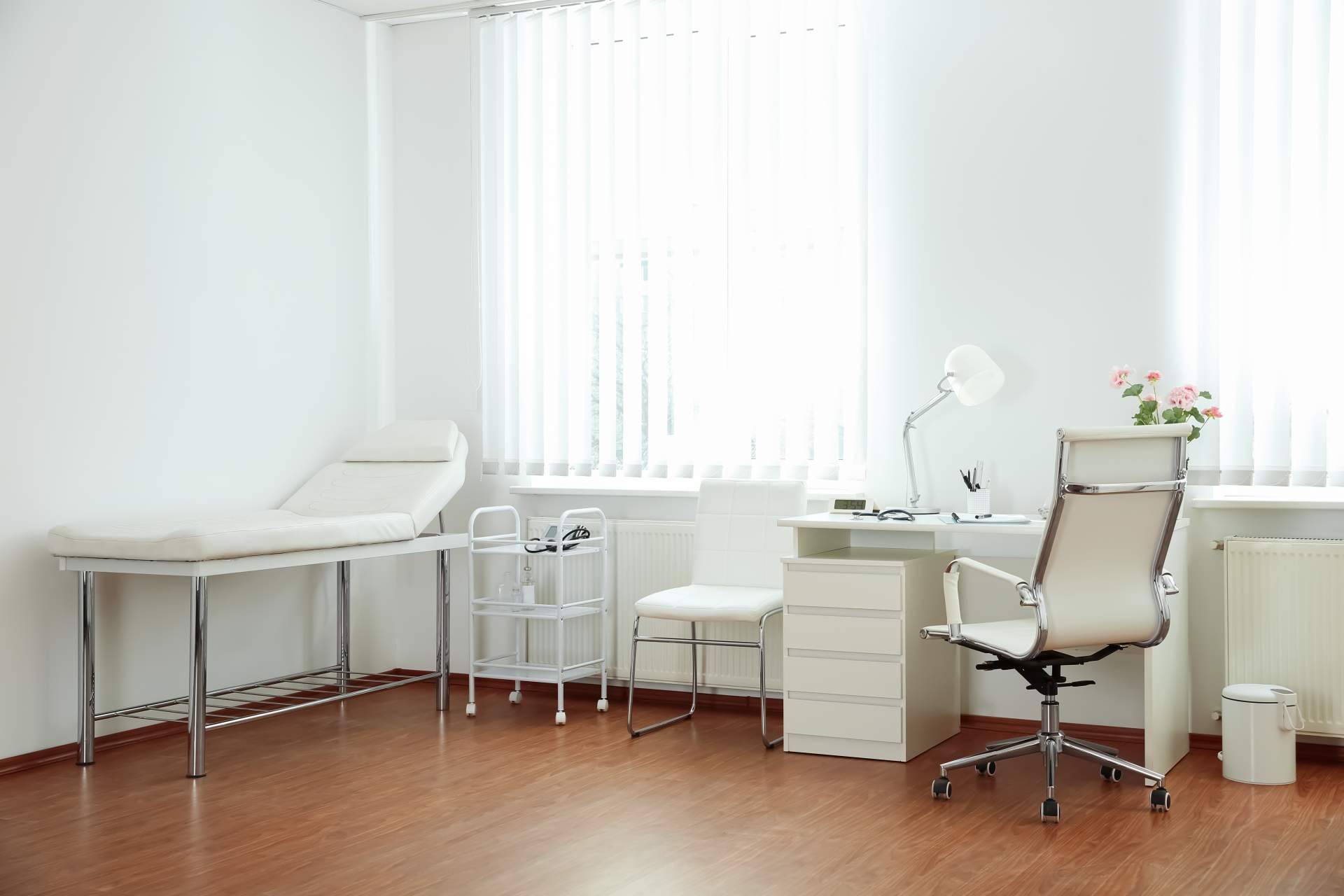 Flexibilidad a los profesionales de la sanidad con el alquiler despacho de Bmedic