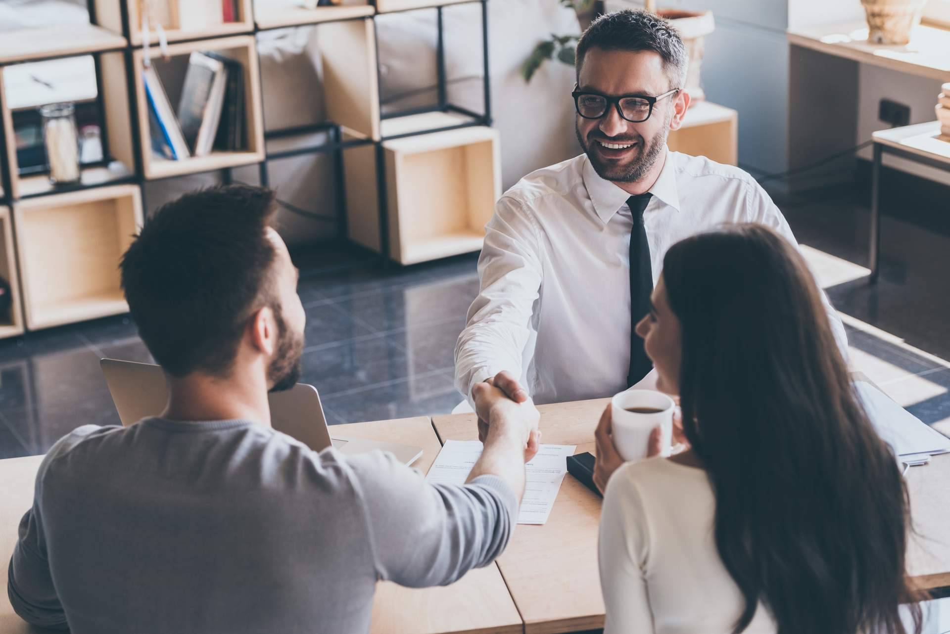 Surge ofrece planes de formación pericial