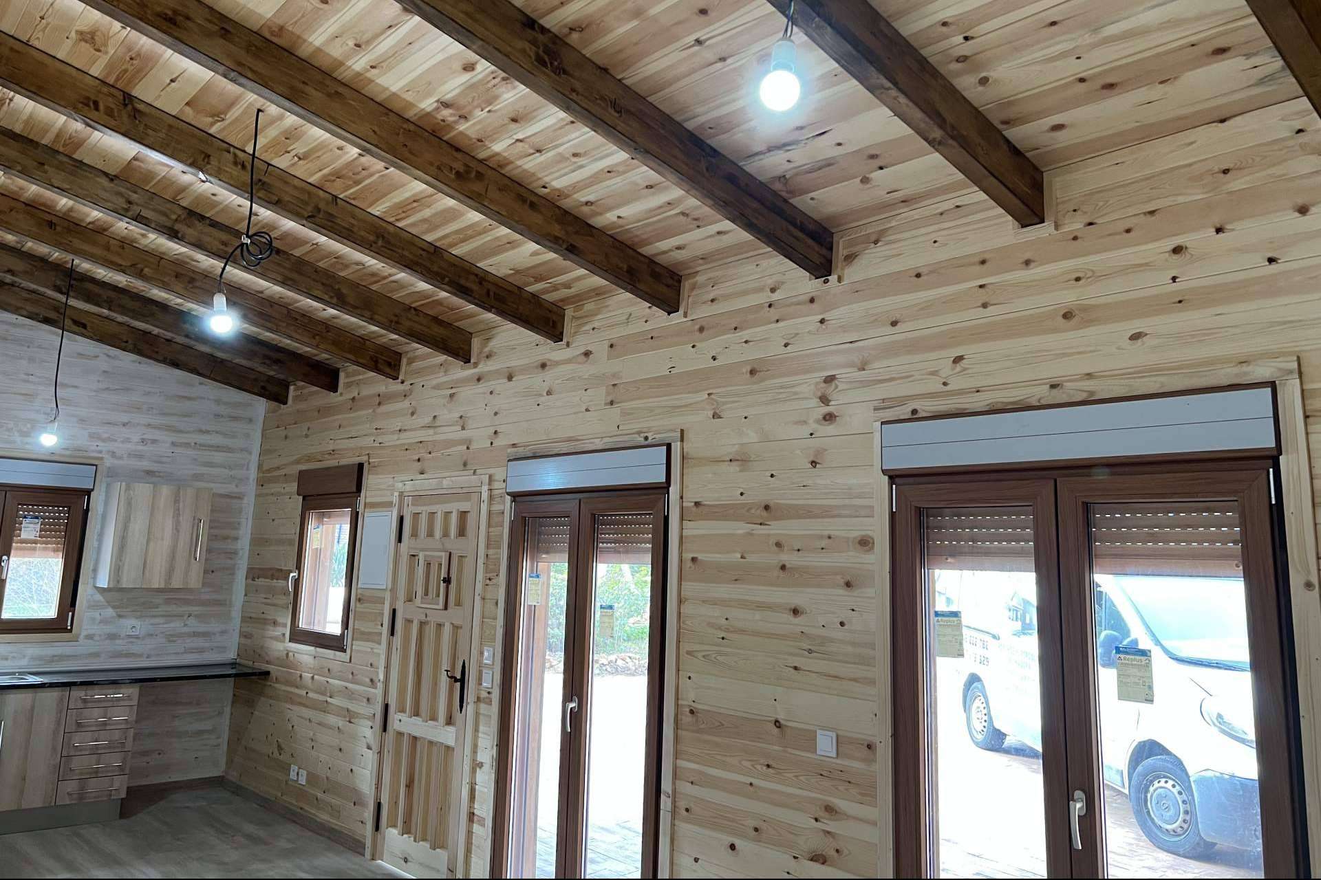 La empresa centrada en la construcción e instalación de estructuras de madera, Delmader