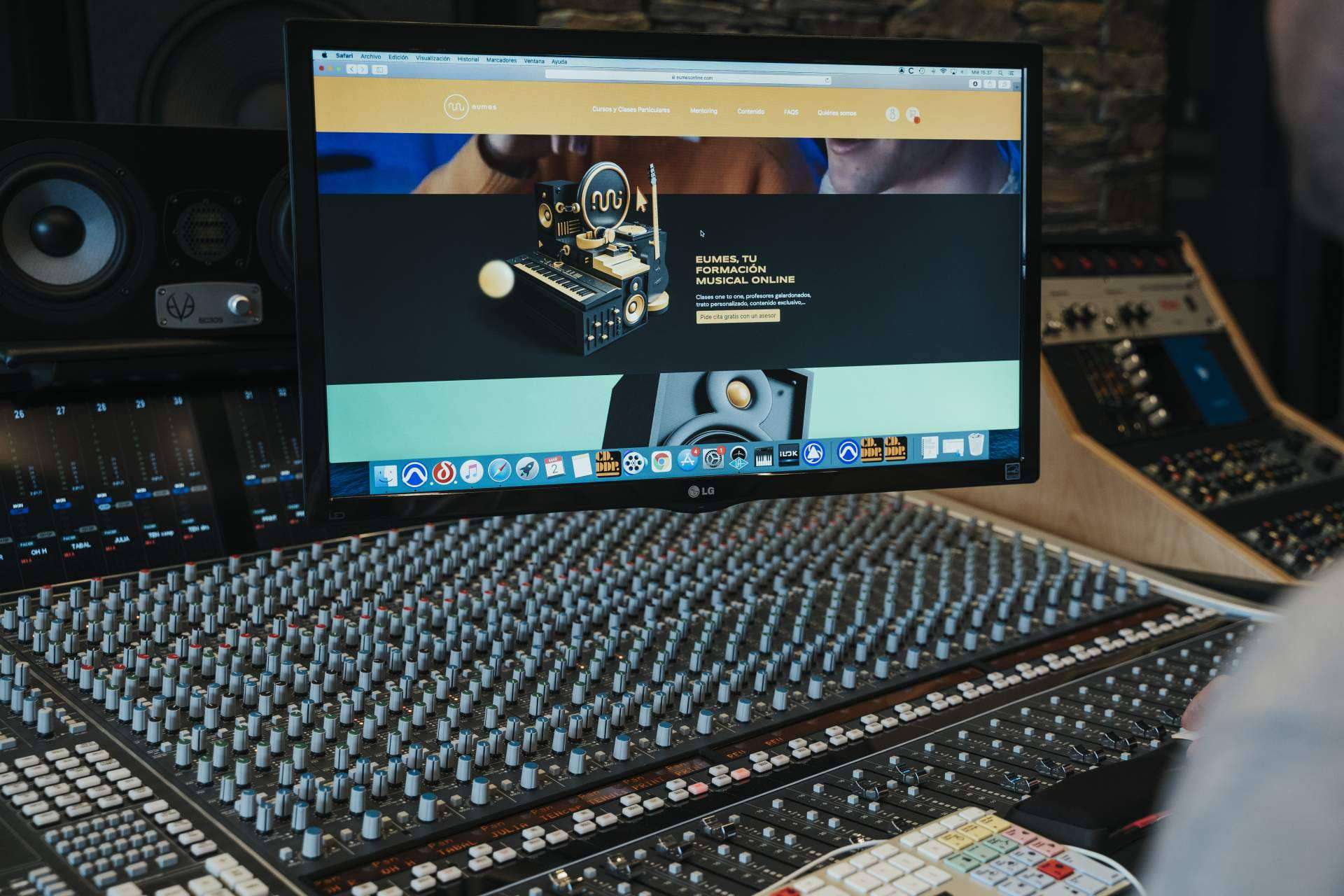 EUMES, ventajas de la formación musical online